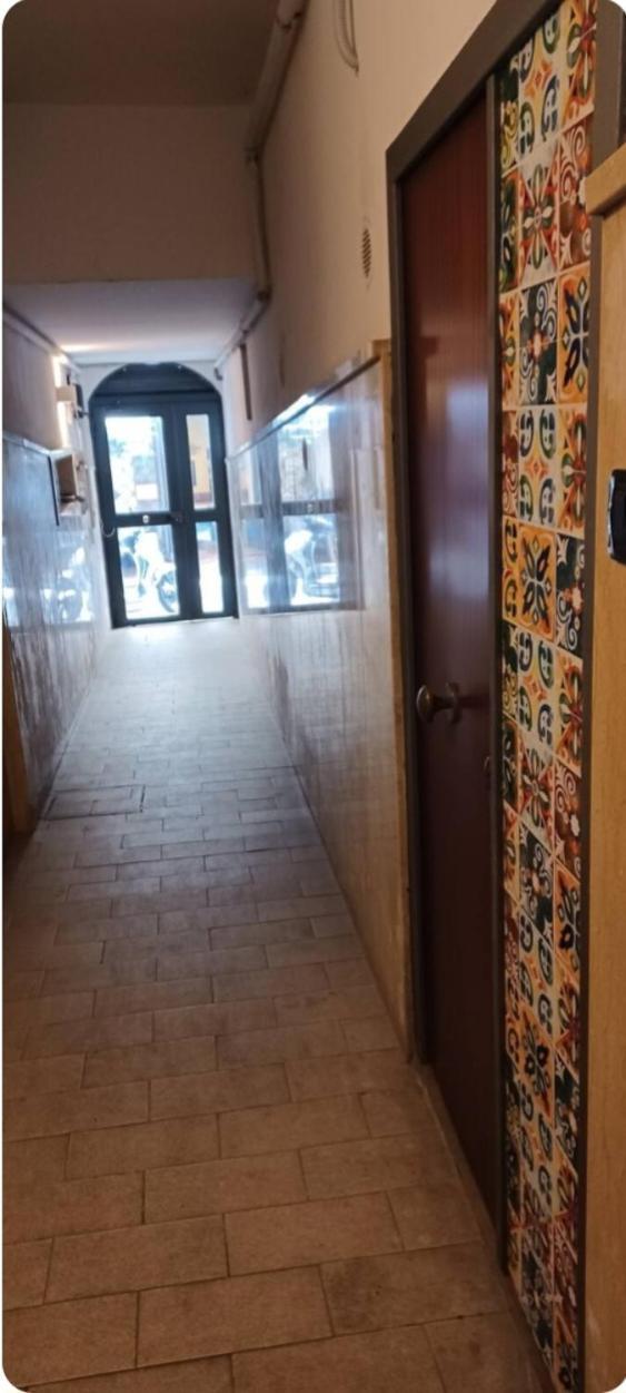 Gradoni Di Chiaia 62 Apartment