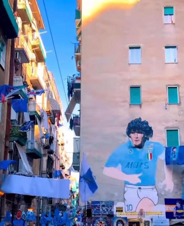 Gradoni Di Chiaia 62 *