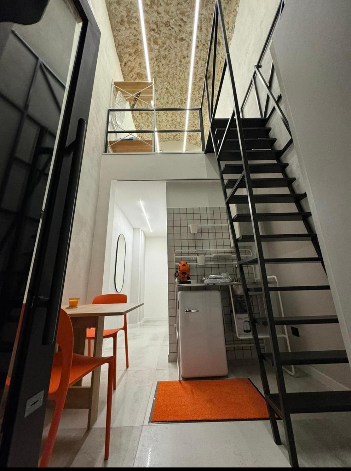 Orange Heart Bed & Breakfast *