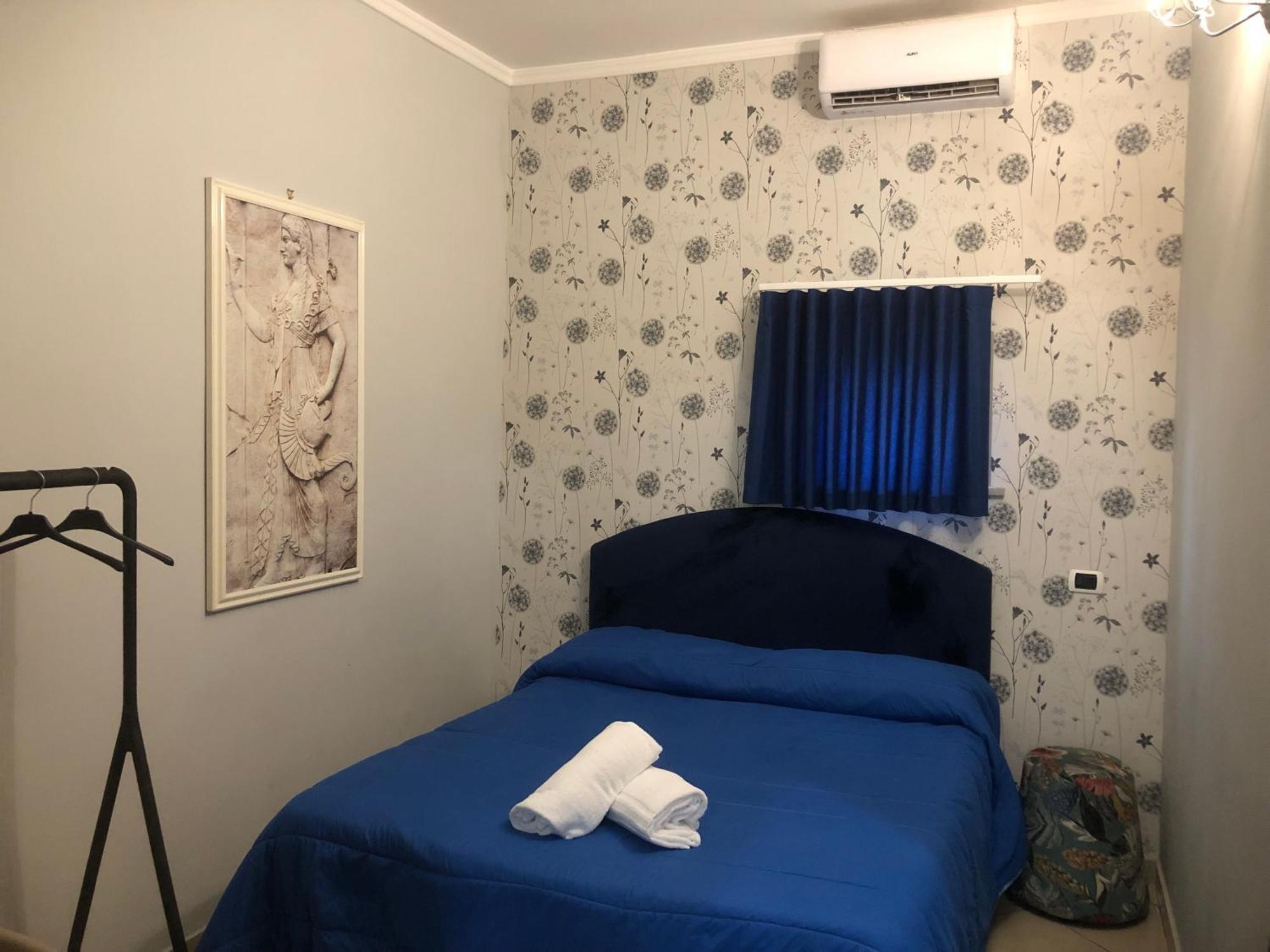 Serena 3* Naples