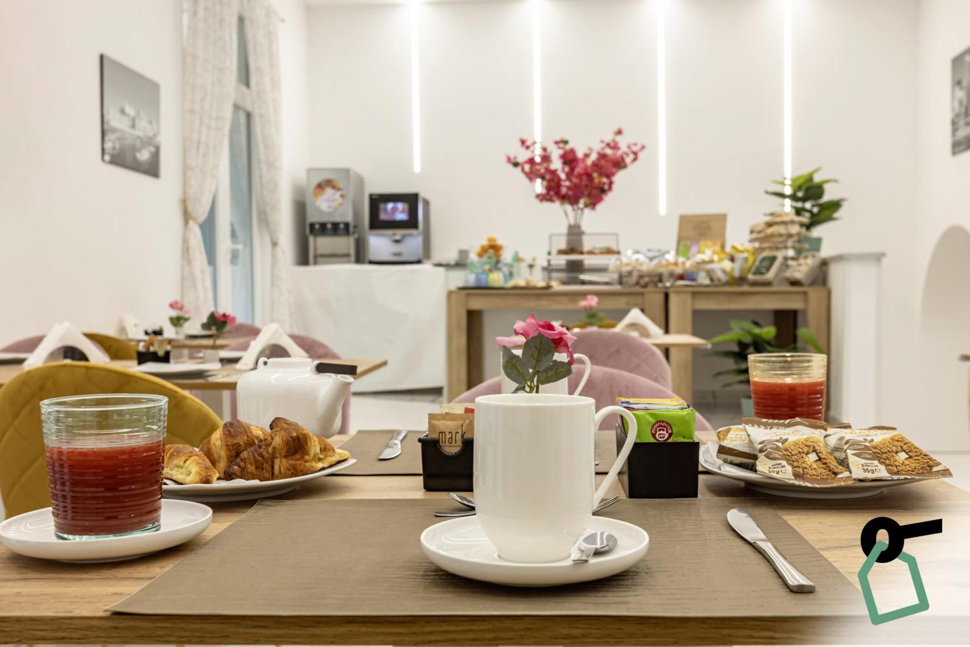 Aparthotel Hotiday Collection - Sant'arcangelo Naples