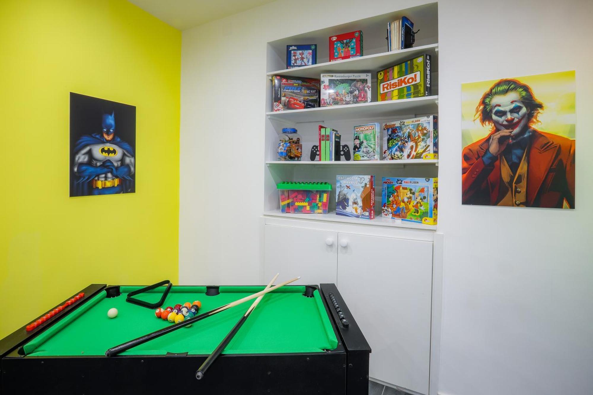 Games By Dimorra Aparthotel Naples