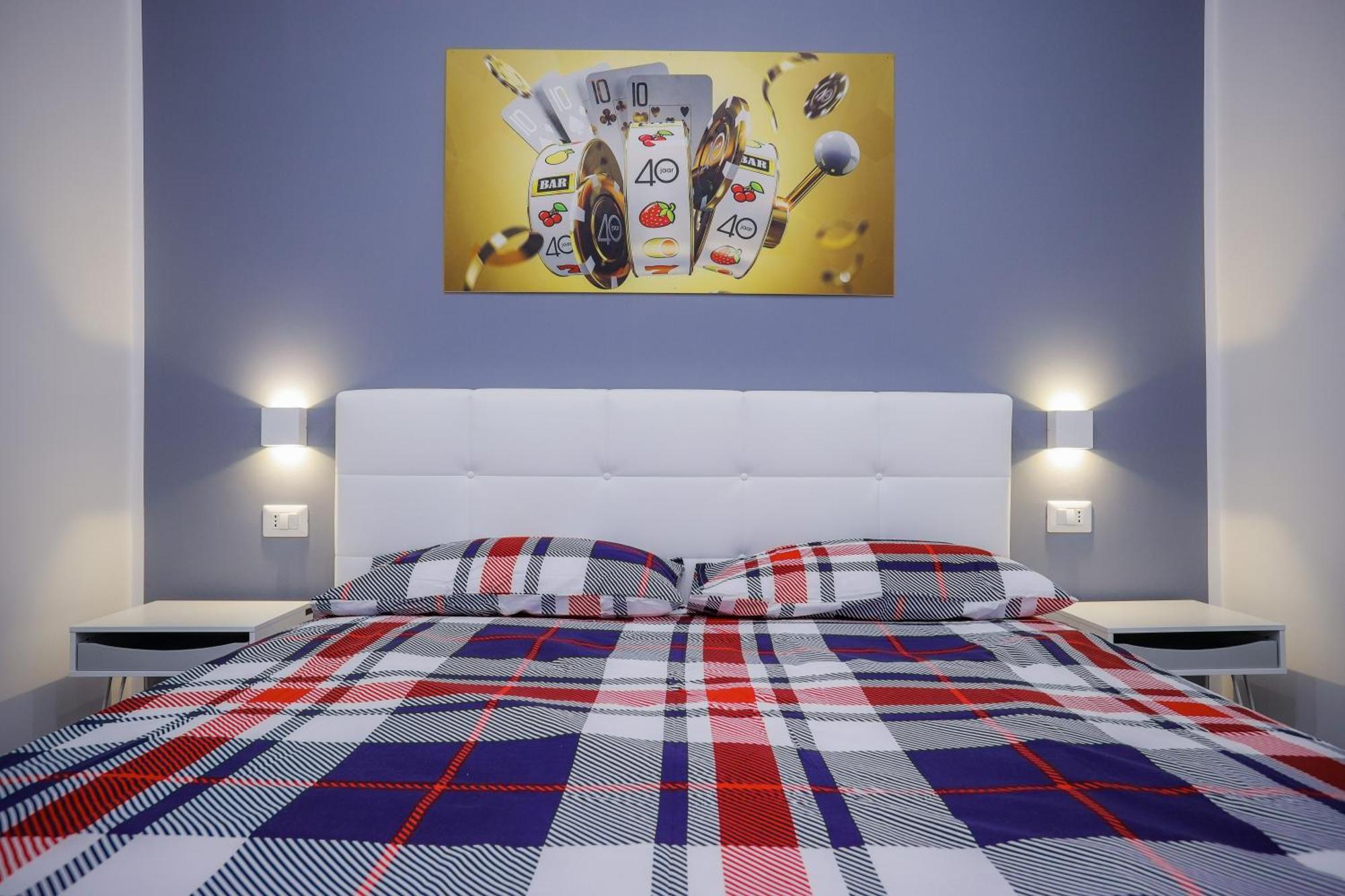 Games By Dimorra Aparthotel Naples