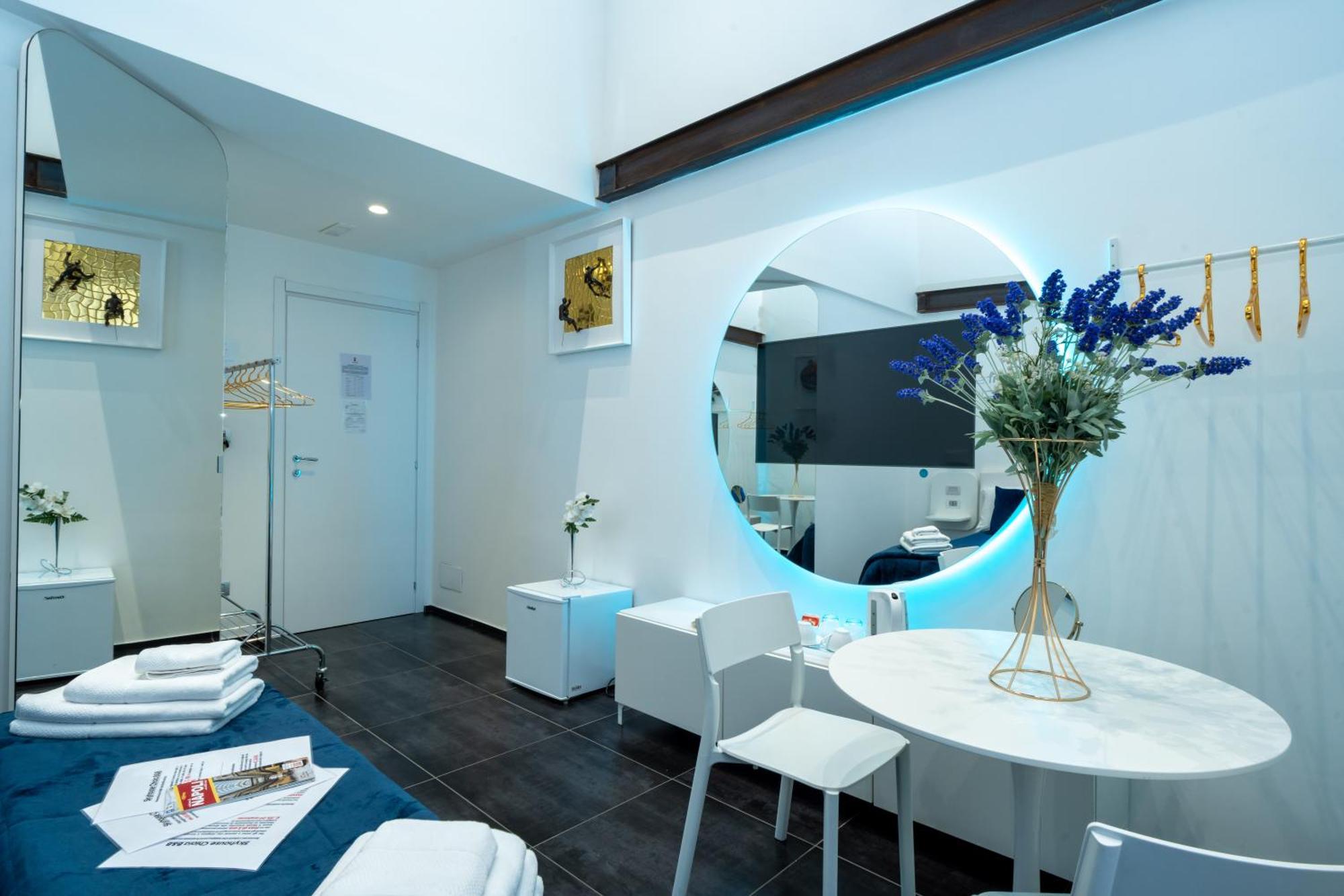 Skyhouse Chiaia 2*