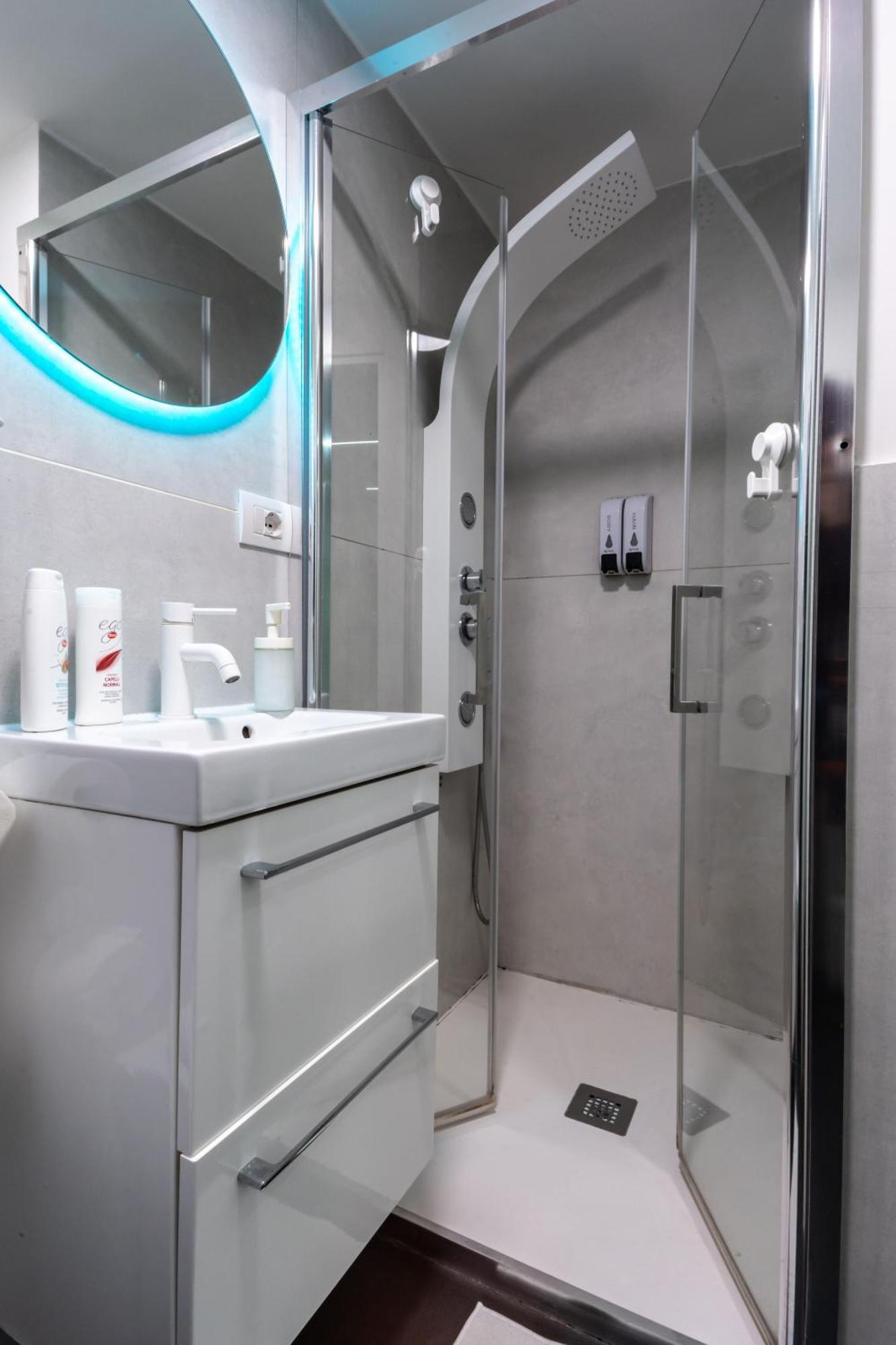 Skyhouse Duomo Bed & Breakfast Naples