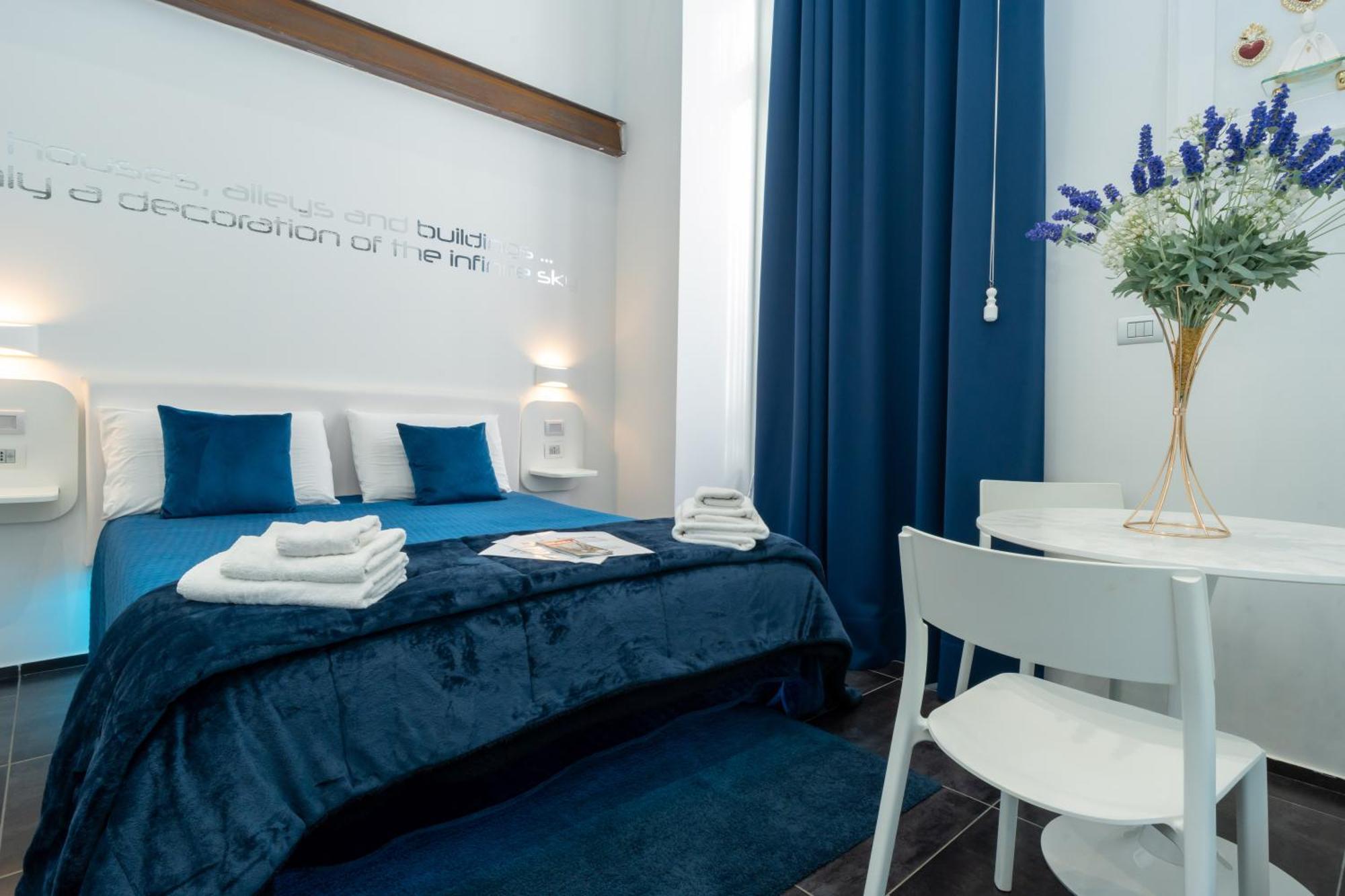 Skyhouse Chiaia Naples