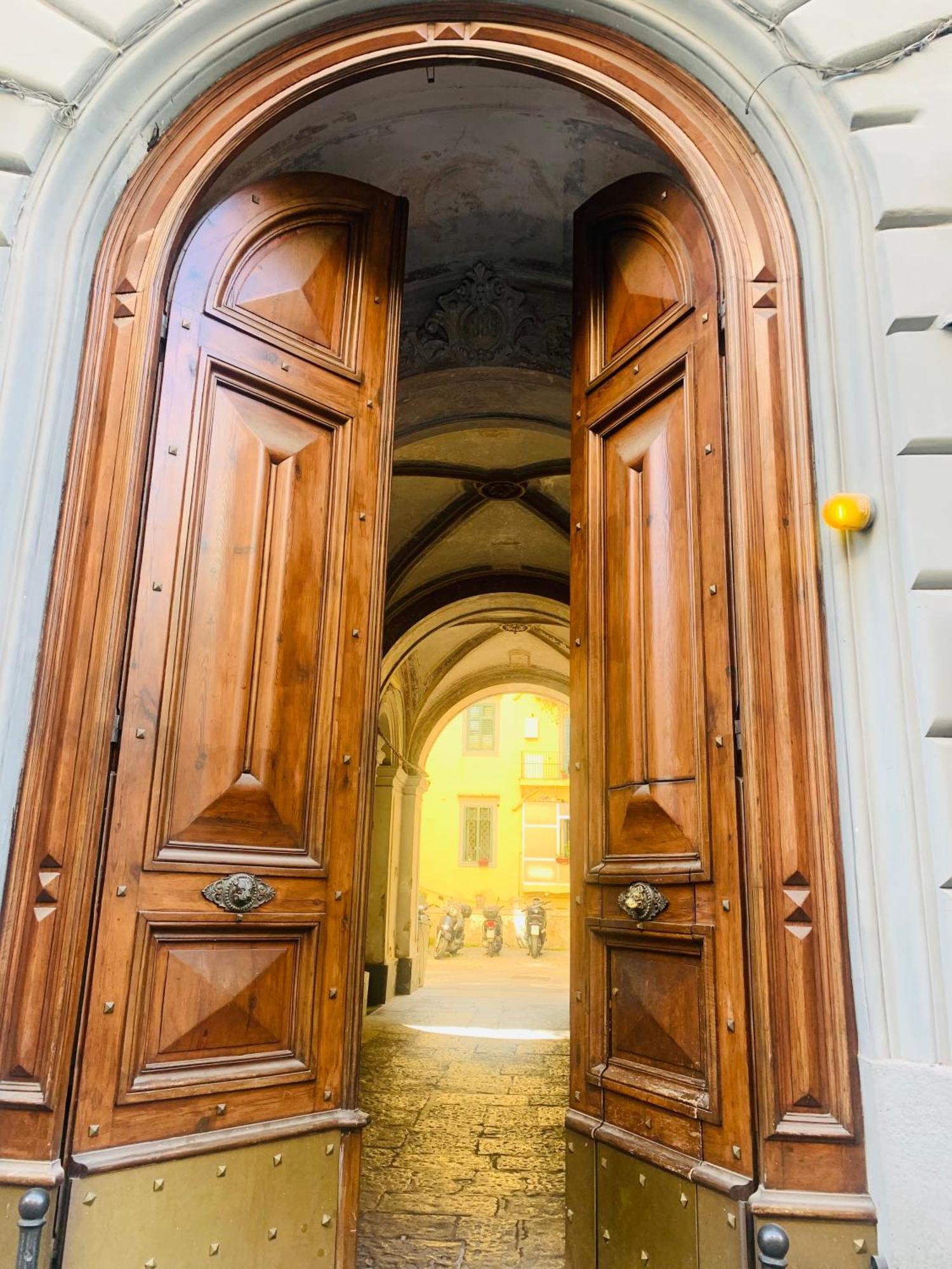 Miluar Relais - - Vanvitelli Naples