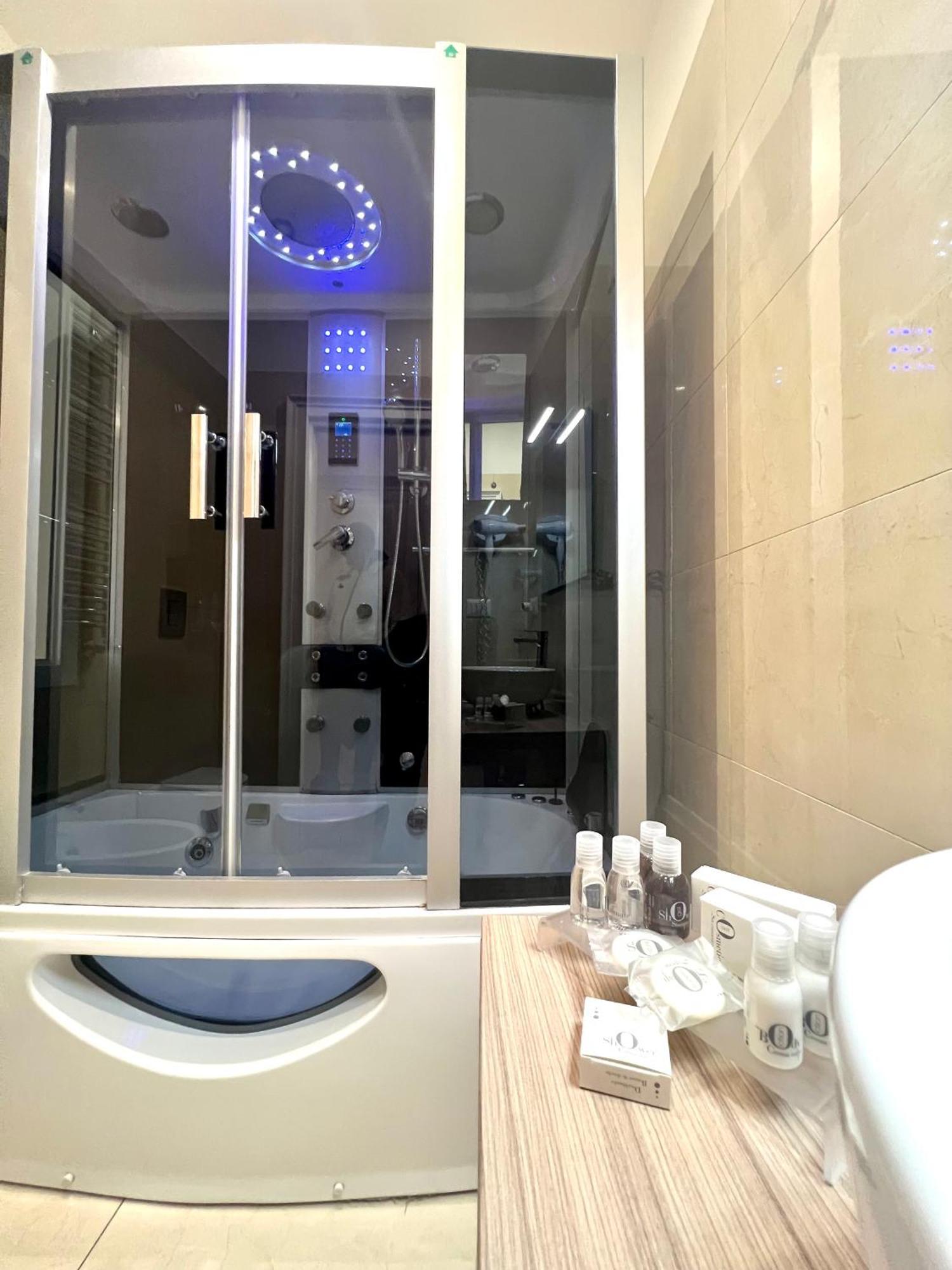 Miluar Relais - - Vanvitelli * Naples
