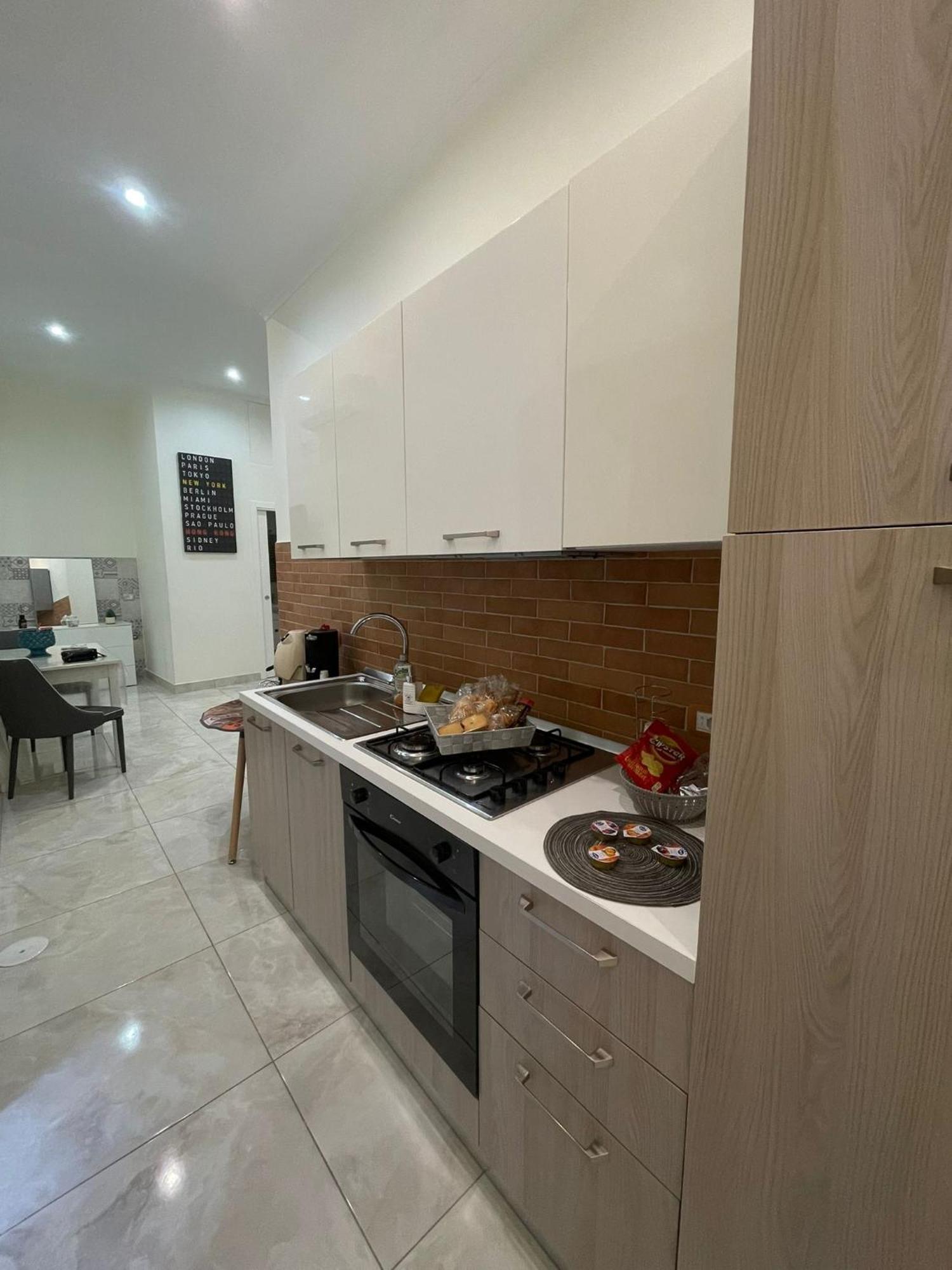 Benni House * Naples