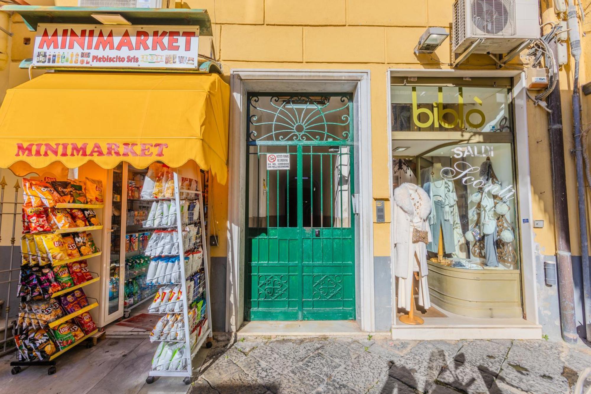 Bed & Breakfast Follaky Secret Garden Naples