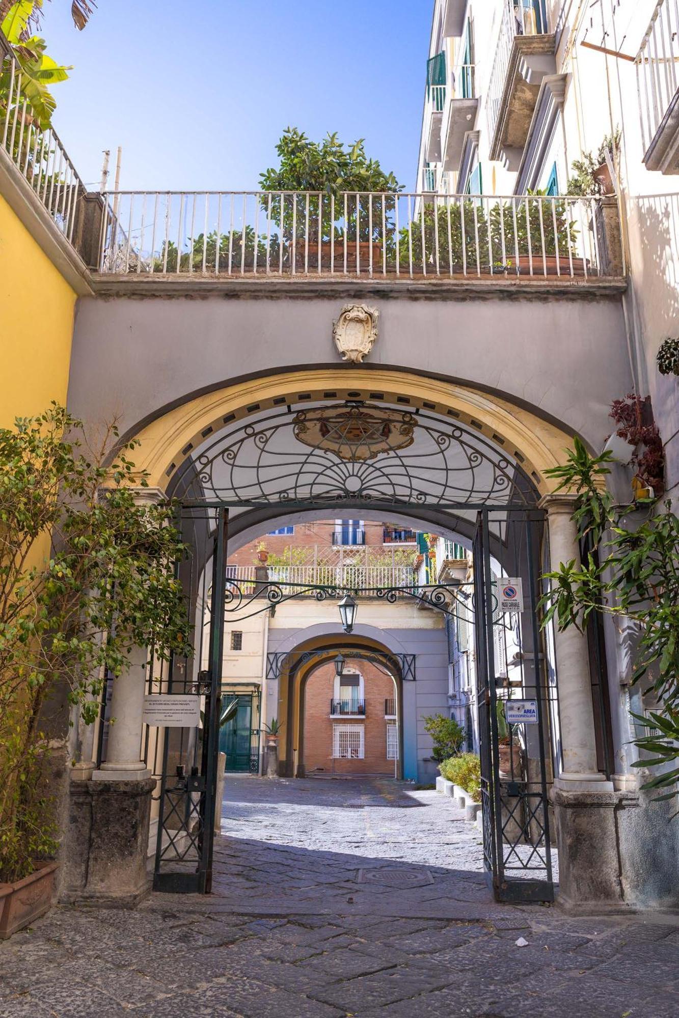 Follaky Secret Garden Bed & Breakfast