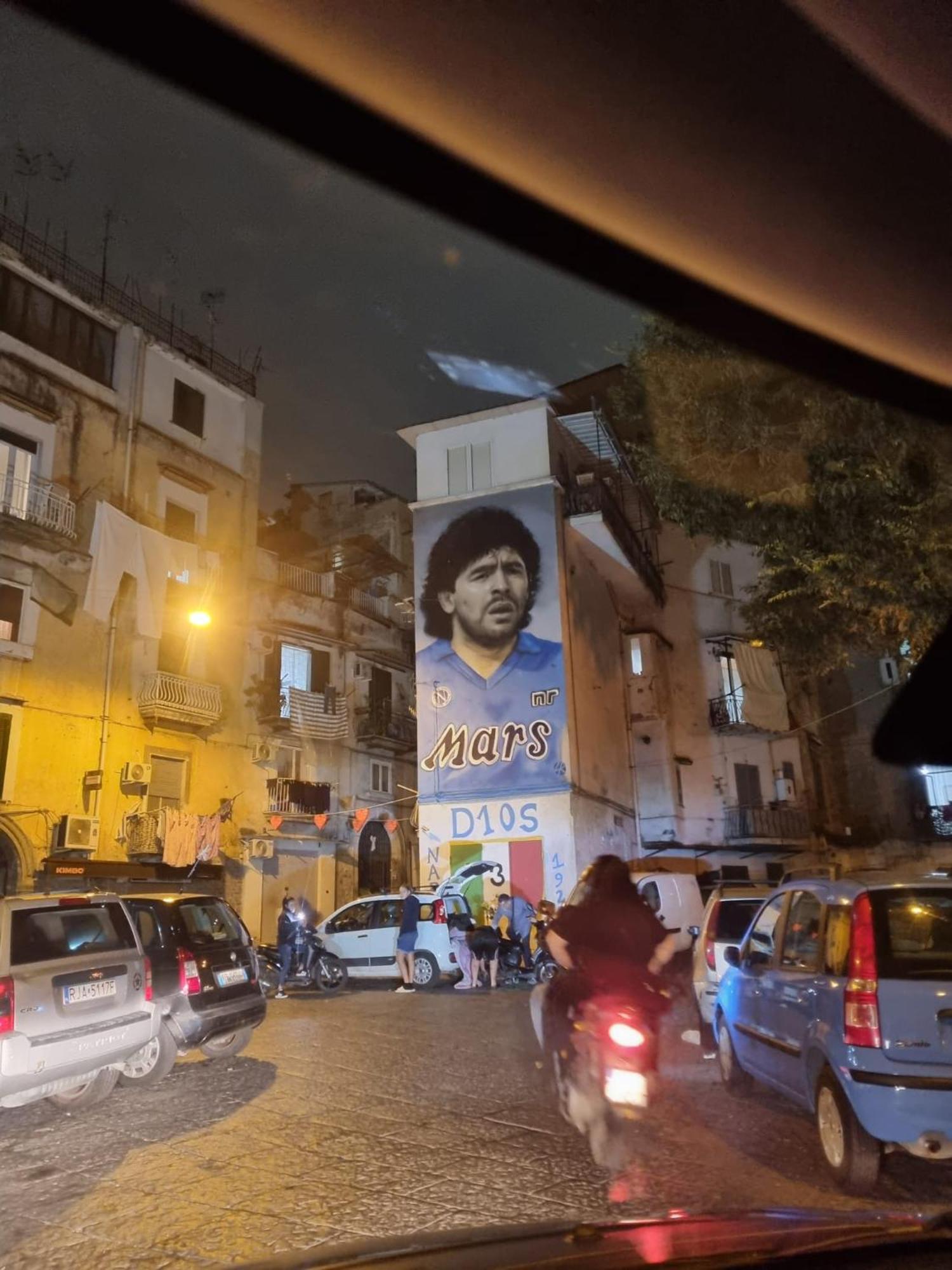 Niluna Naples