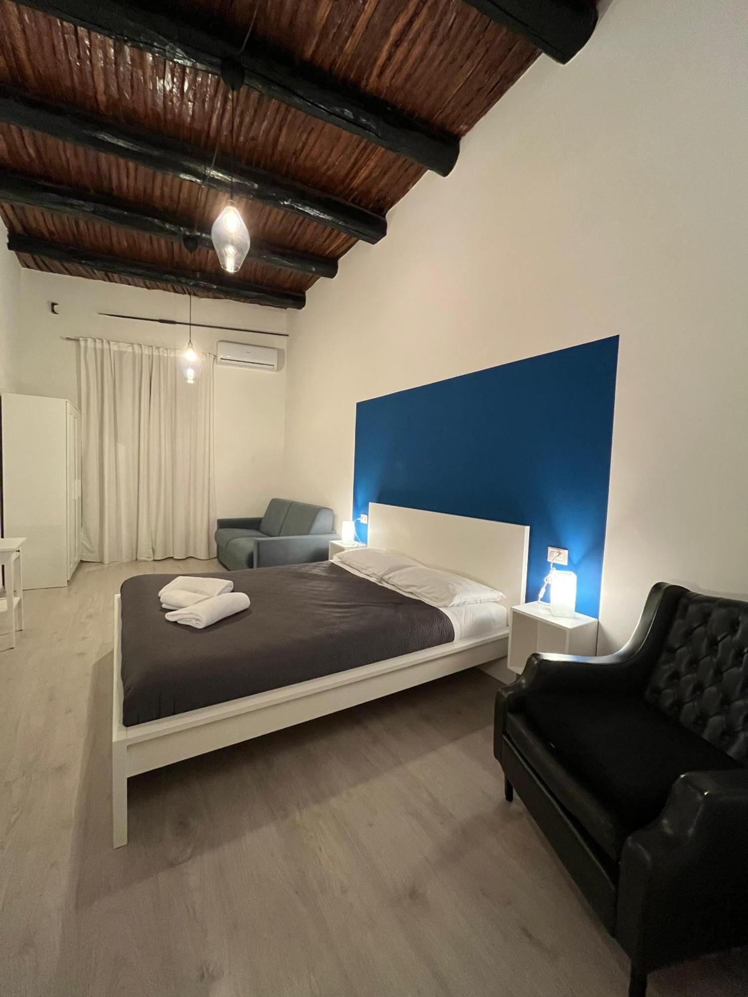 Donna Luisa A Santa Chiara Bed & Breakfast Naples
