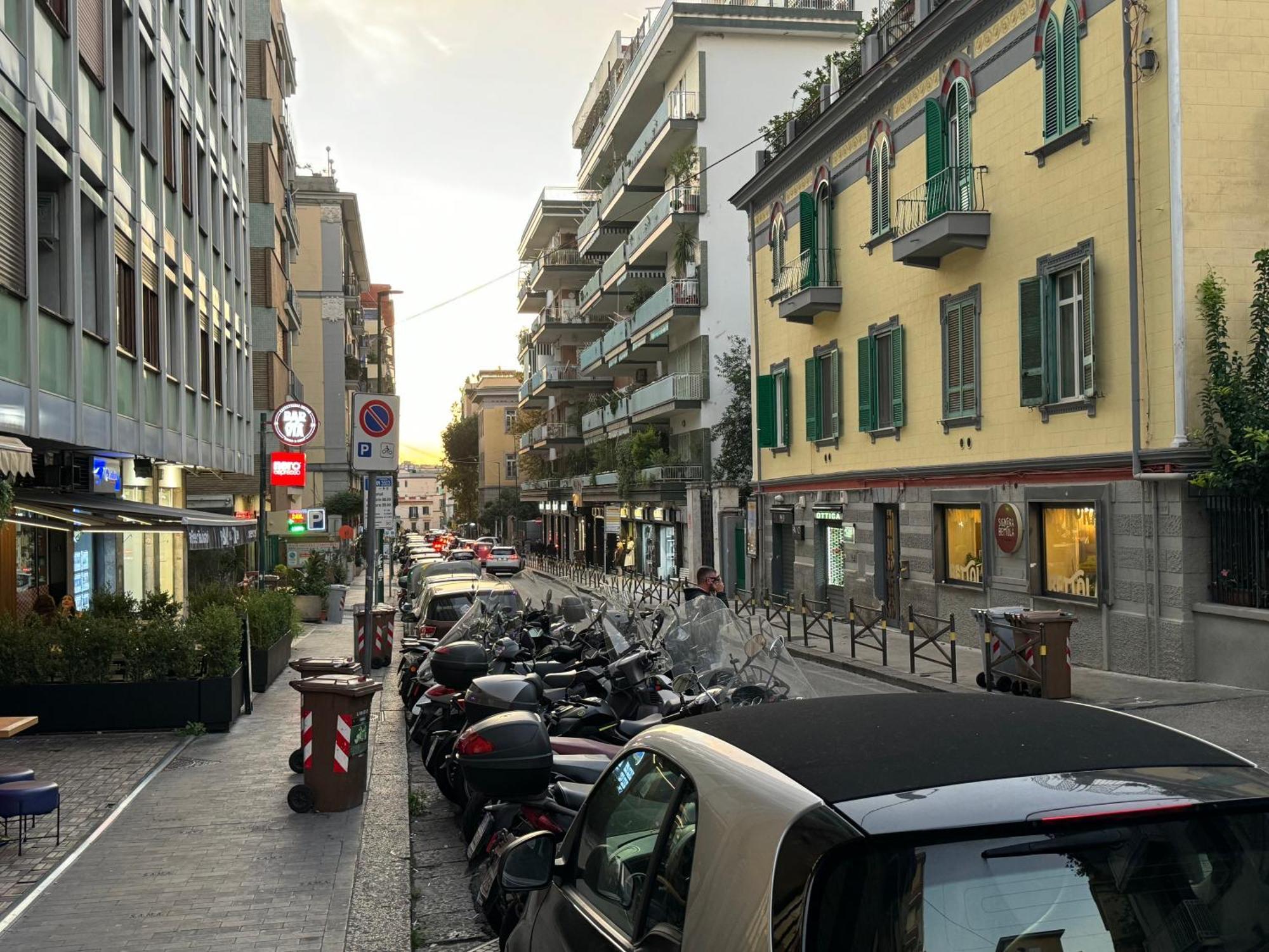 House Moni * Naples