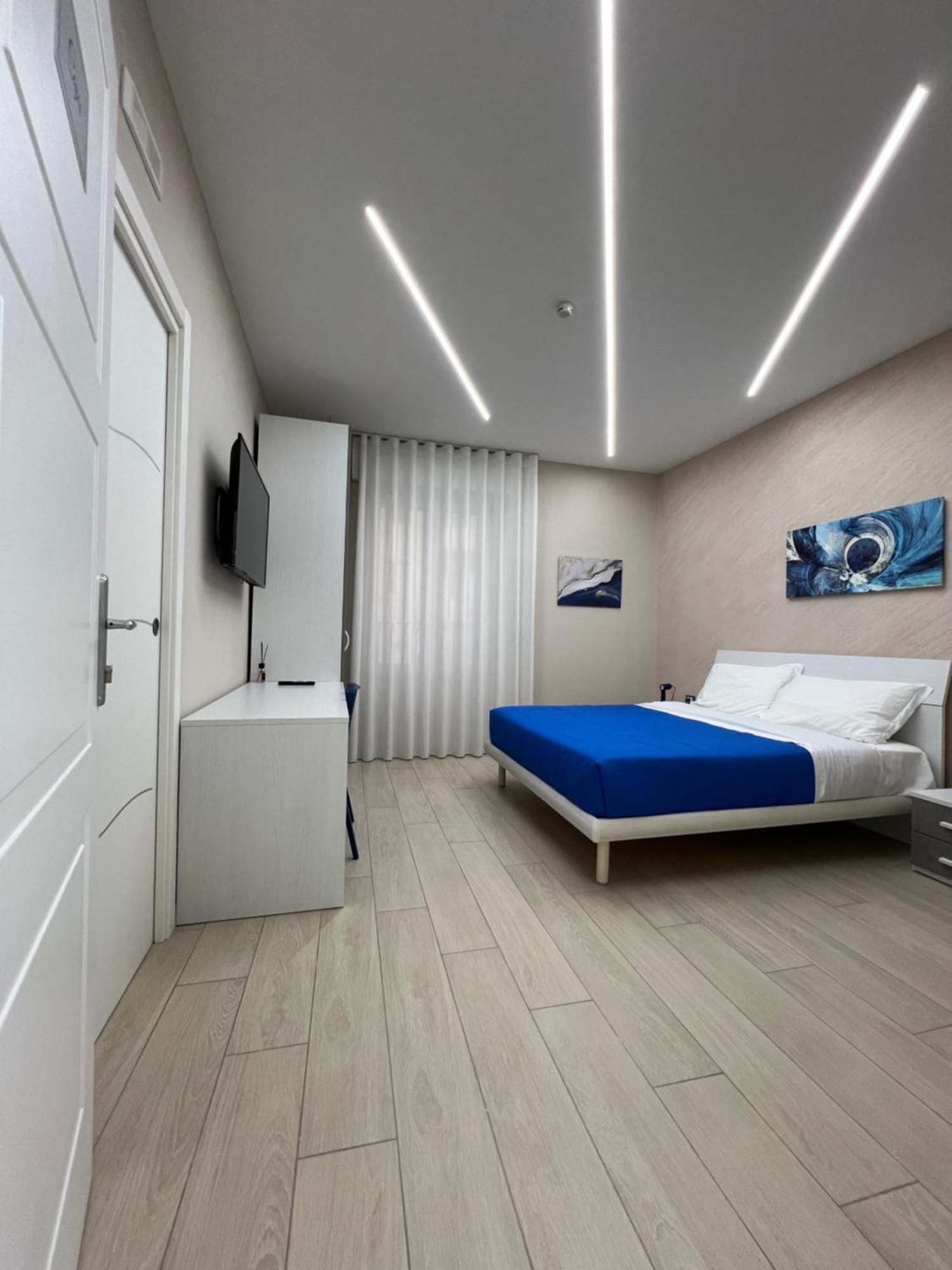 Blu 19 Naples