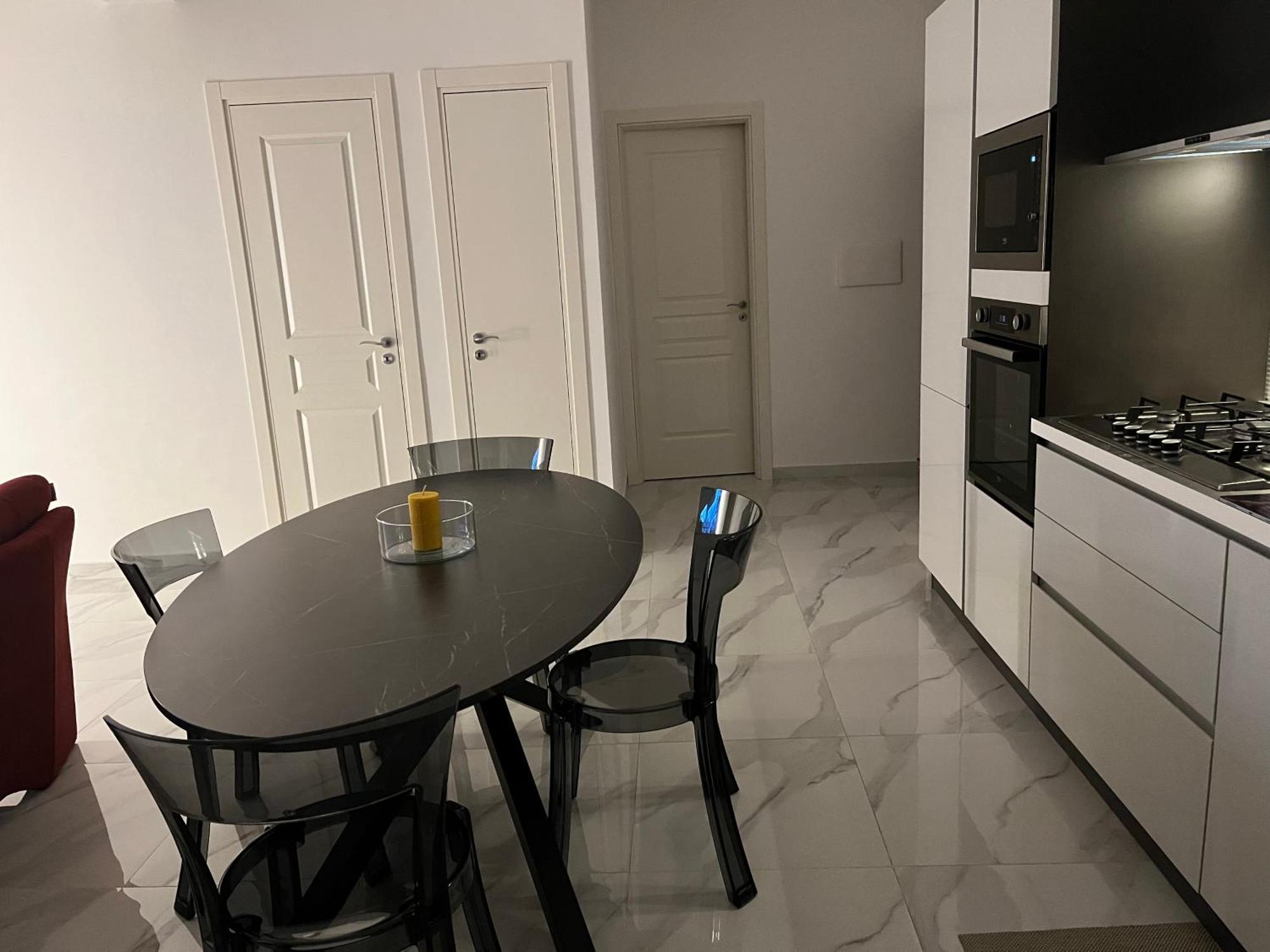 Cuore Di Centro Apartment Naples