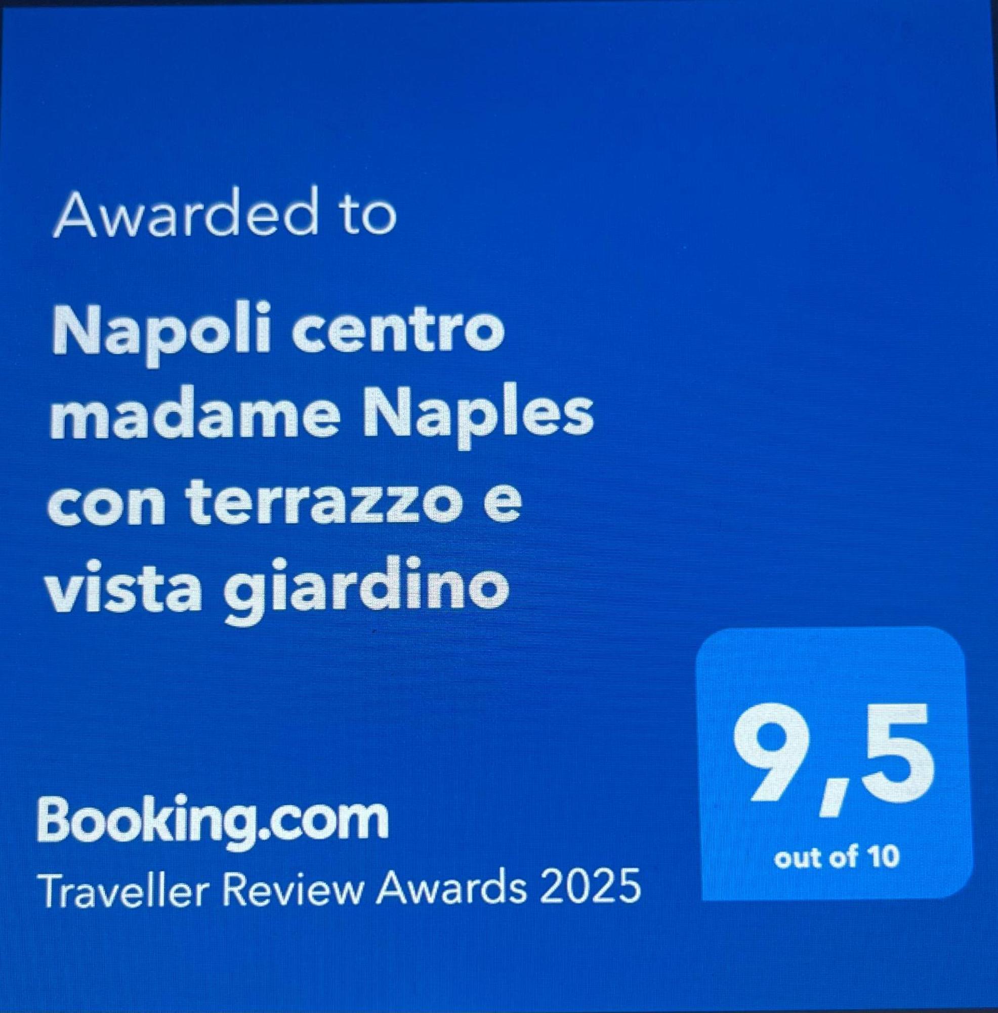 Centro Madame Con Terrazzo E Vista Giardino Naples