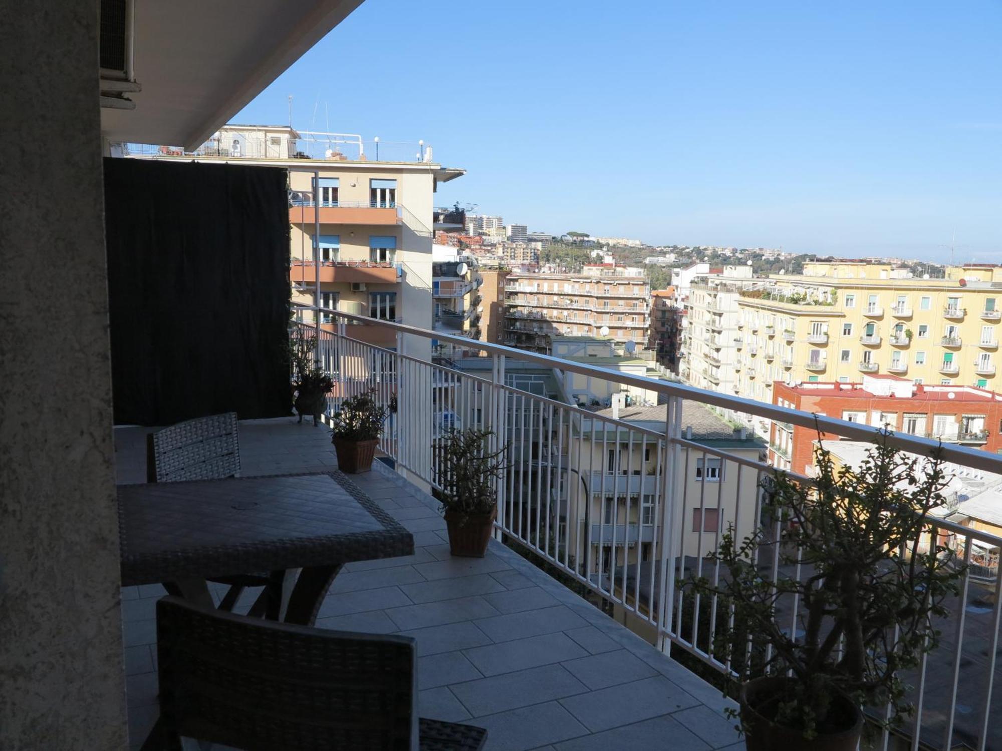 Apartment Pretty Panoramic - Half Way Center-vomero District Naples