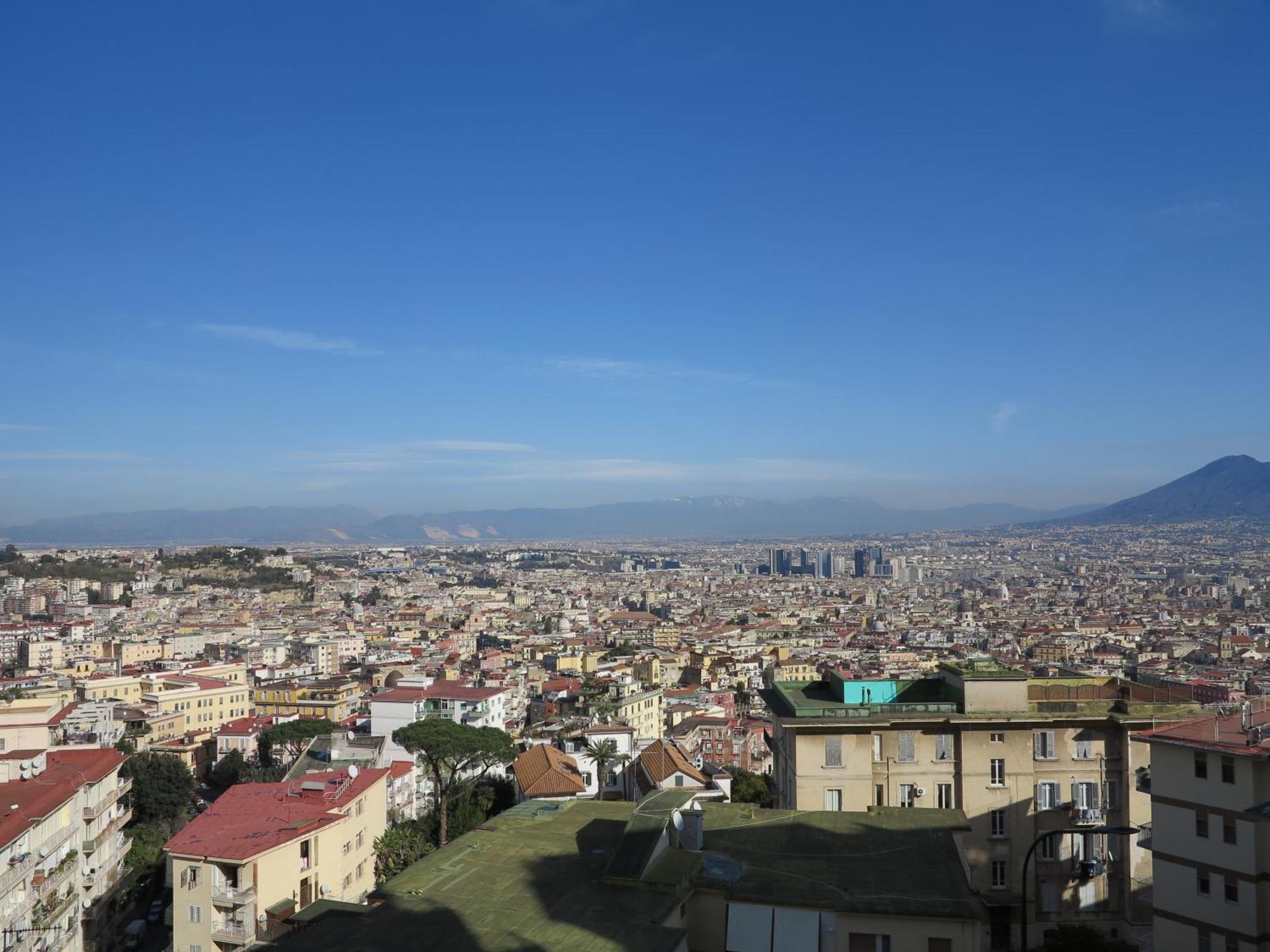 Pretty Panoramic - Half Way Center-vomero District Apartment *