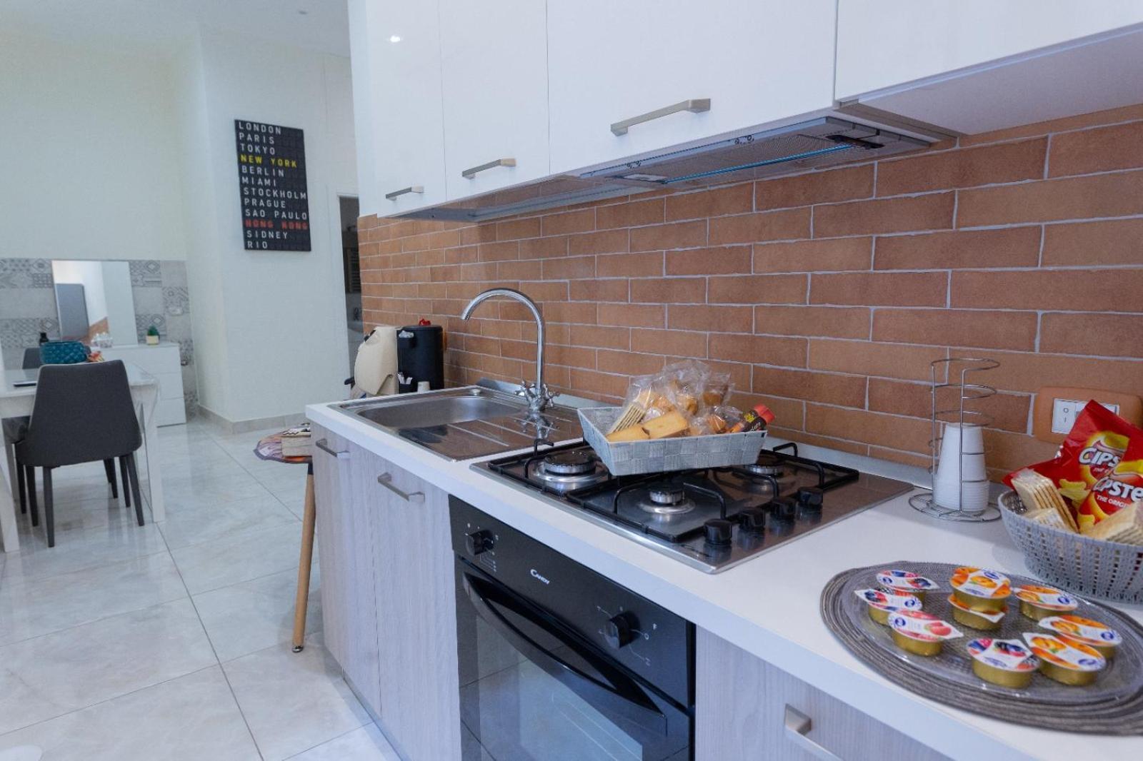 Benni House Naples