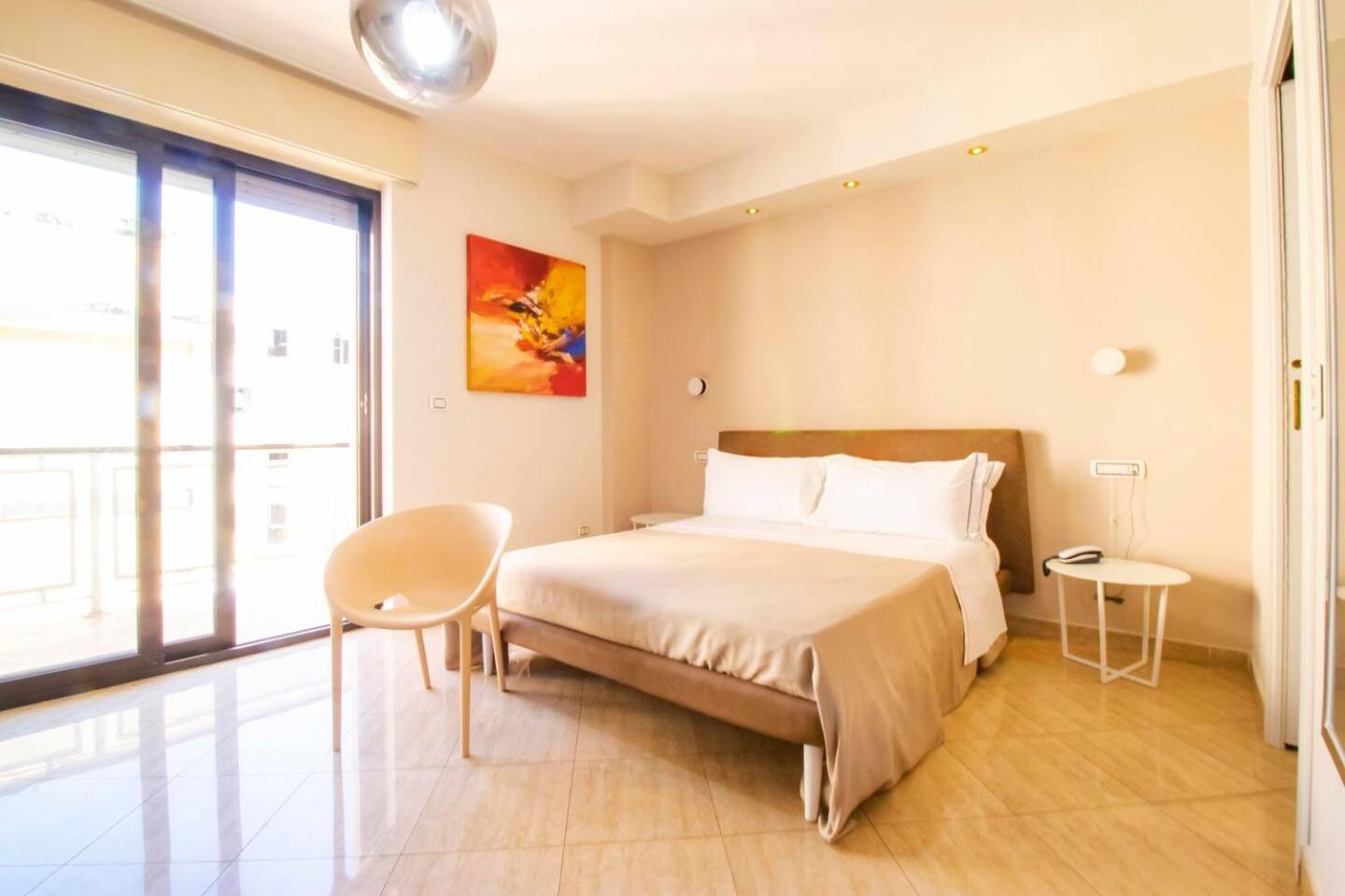 Sonevi Guest house Naples