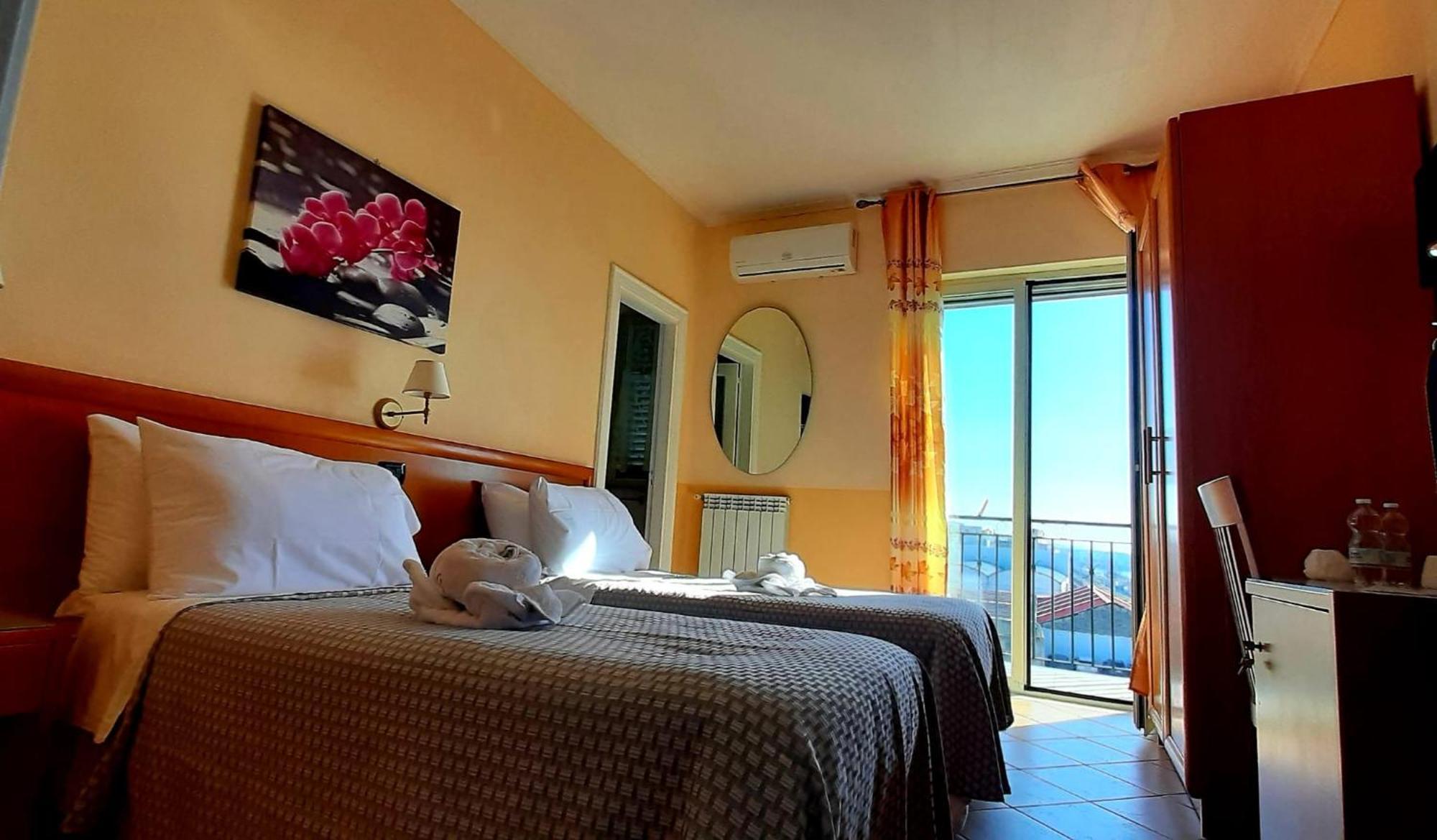 Pacis Bed & Breakfast *