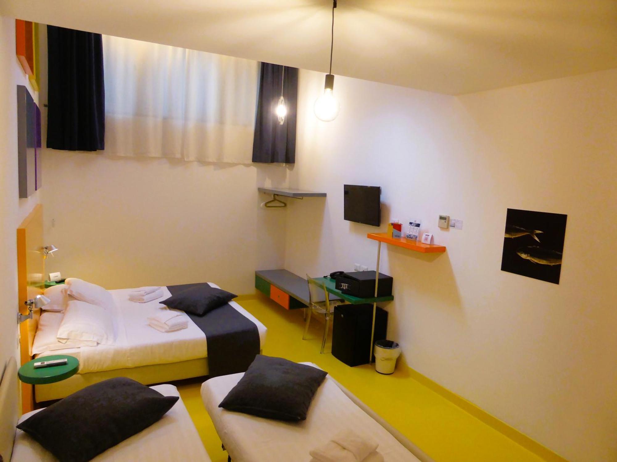 Correra 241 Lifestyle 3* Naples