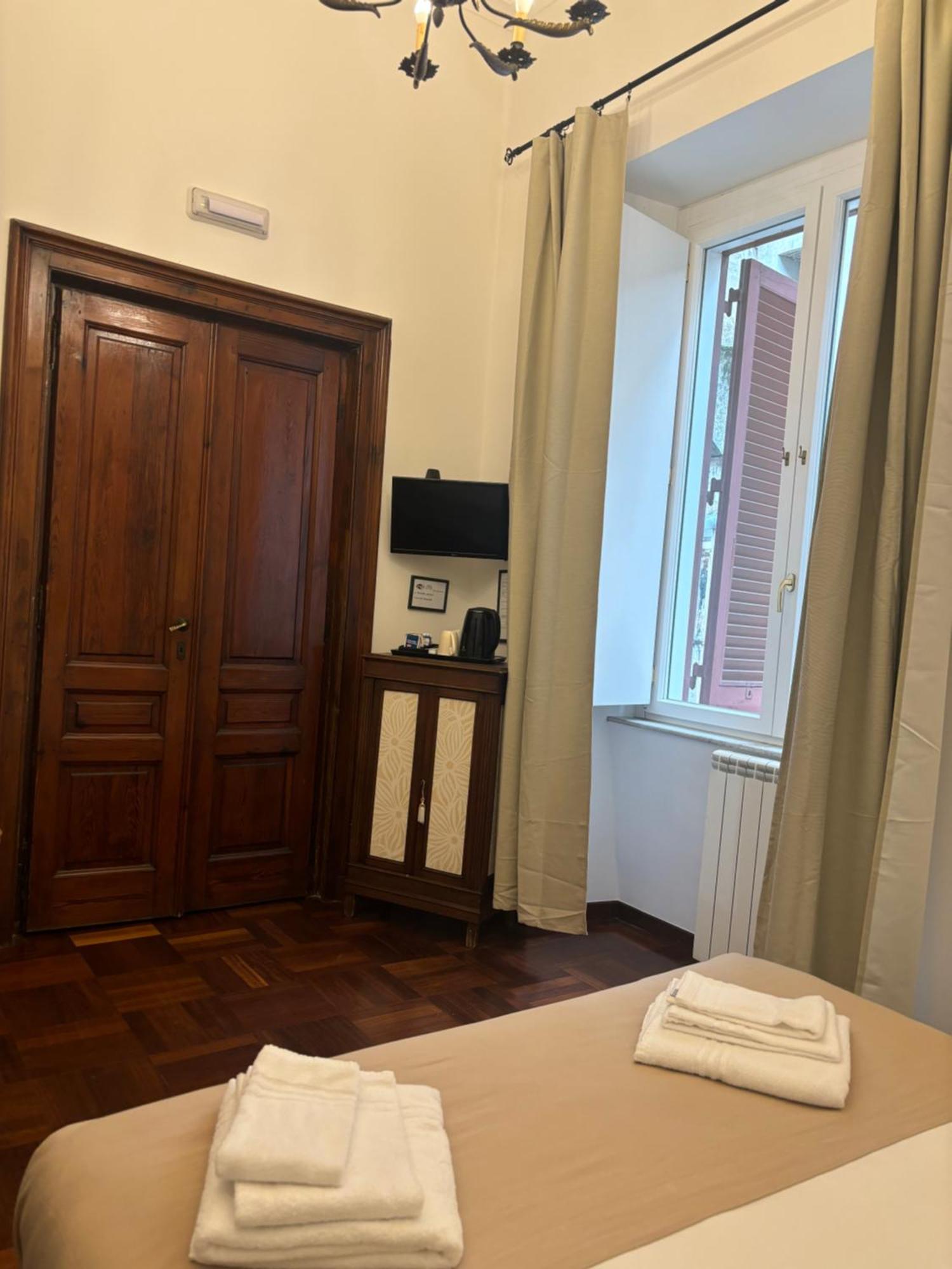 Bed & Breakfast Folle Citta Naples