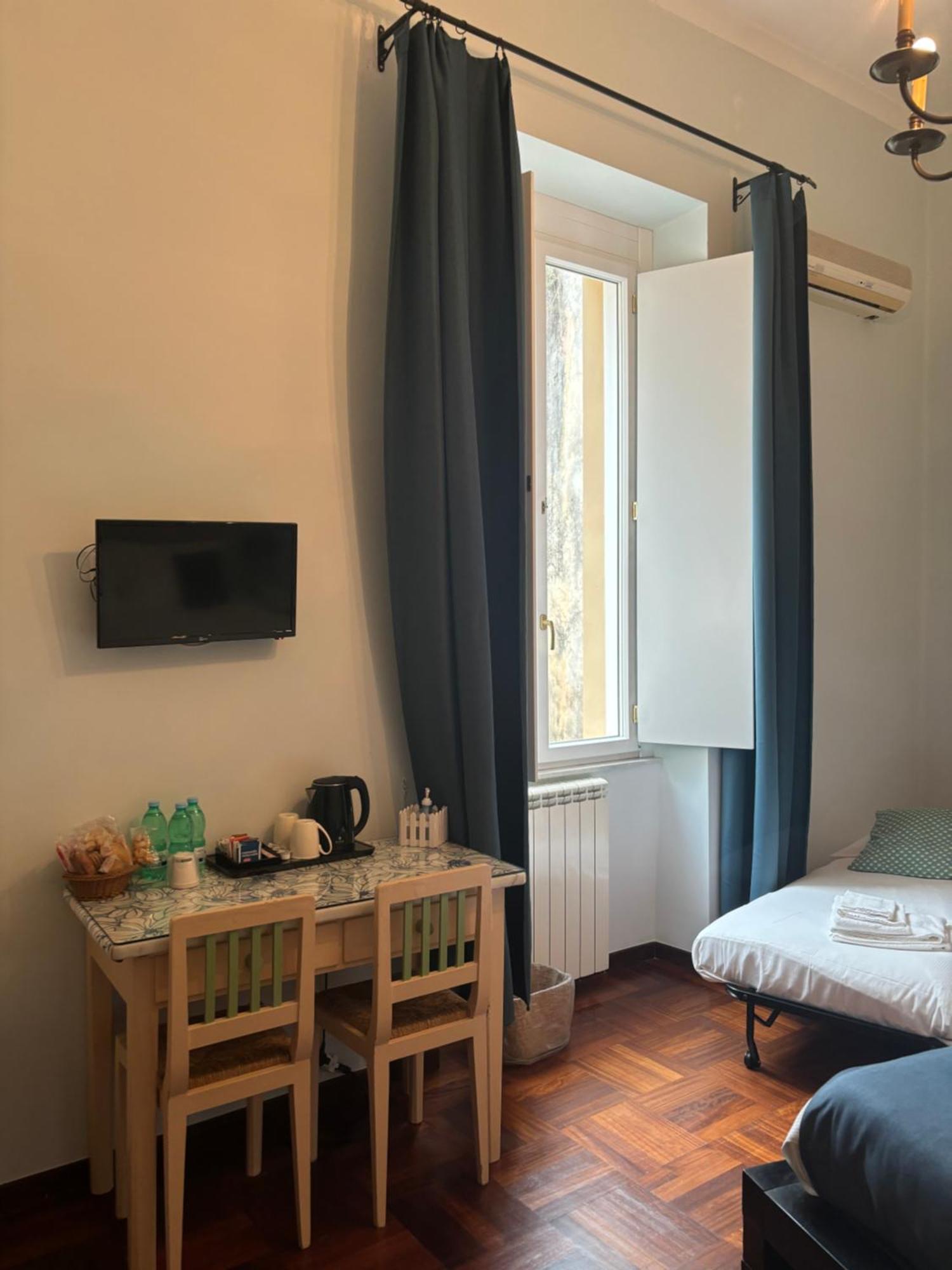 Folle Citta Bed & Breakfast Naples