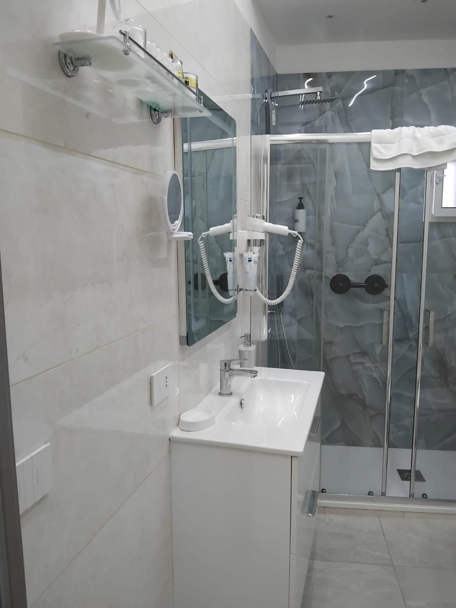 Guest house B&bpiccololucio3 Naples