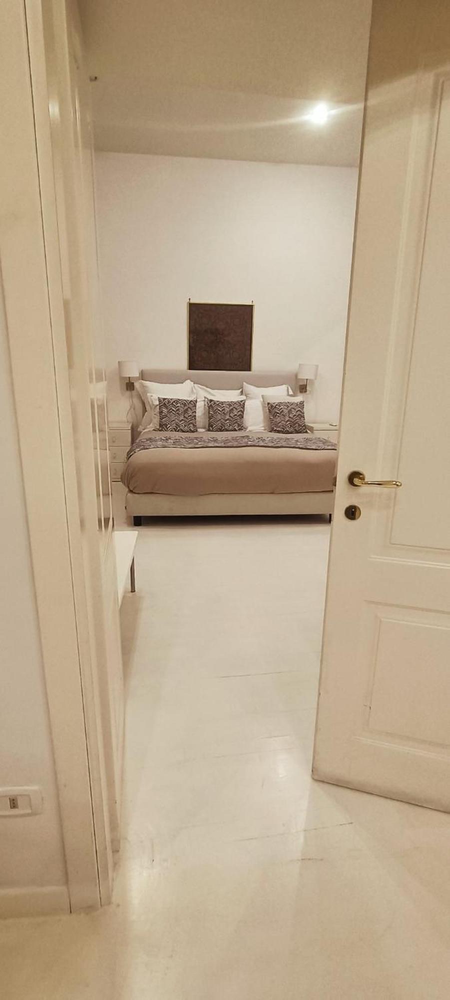 Relais Piazza Dei Martiri Bed & Breakfast *