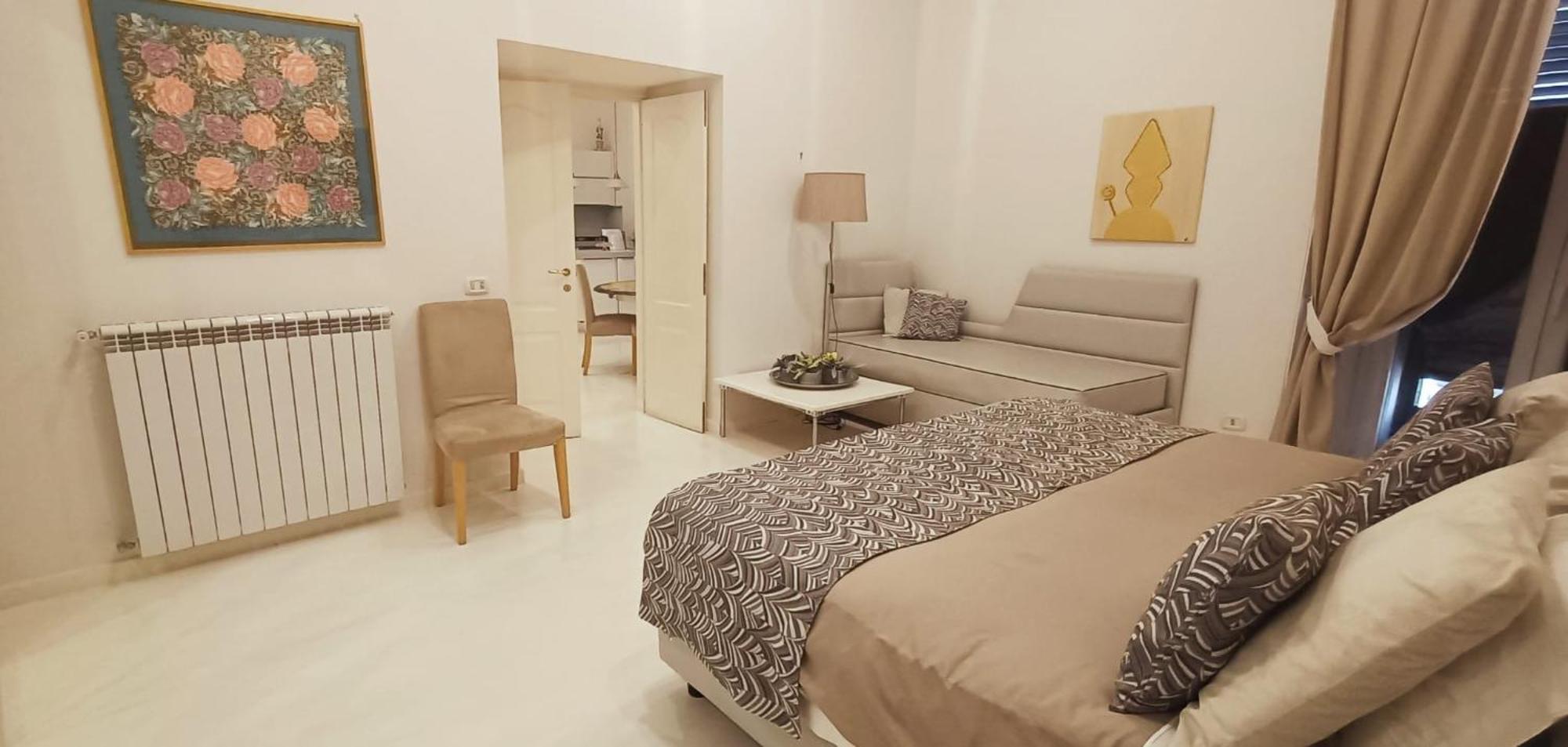 Relais Piazza Dei Martiri * Naples