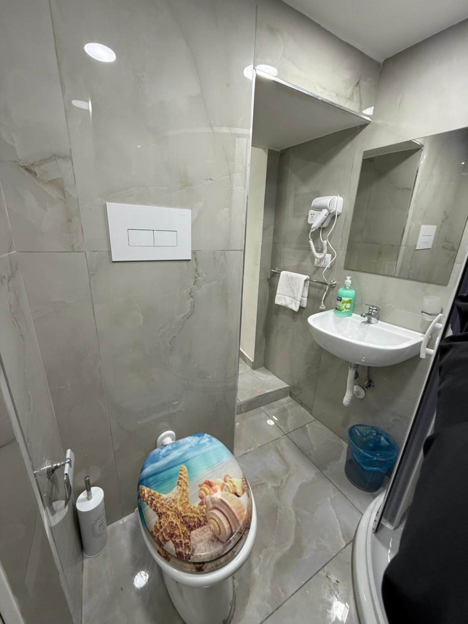 Apartment Caracciolo 36 *