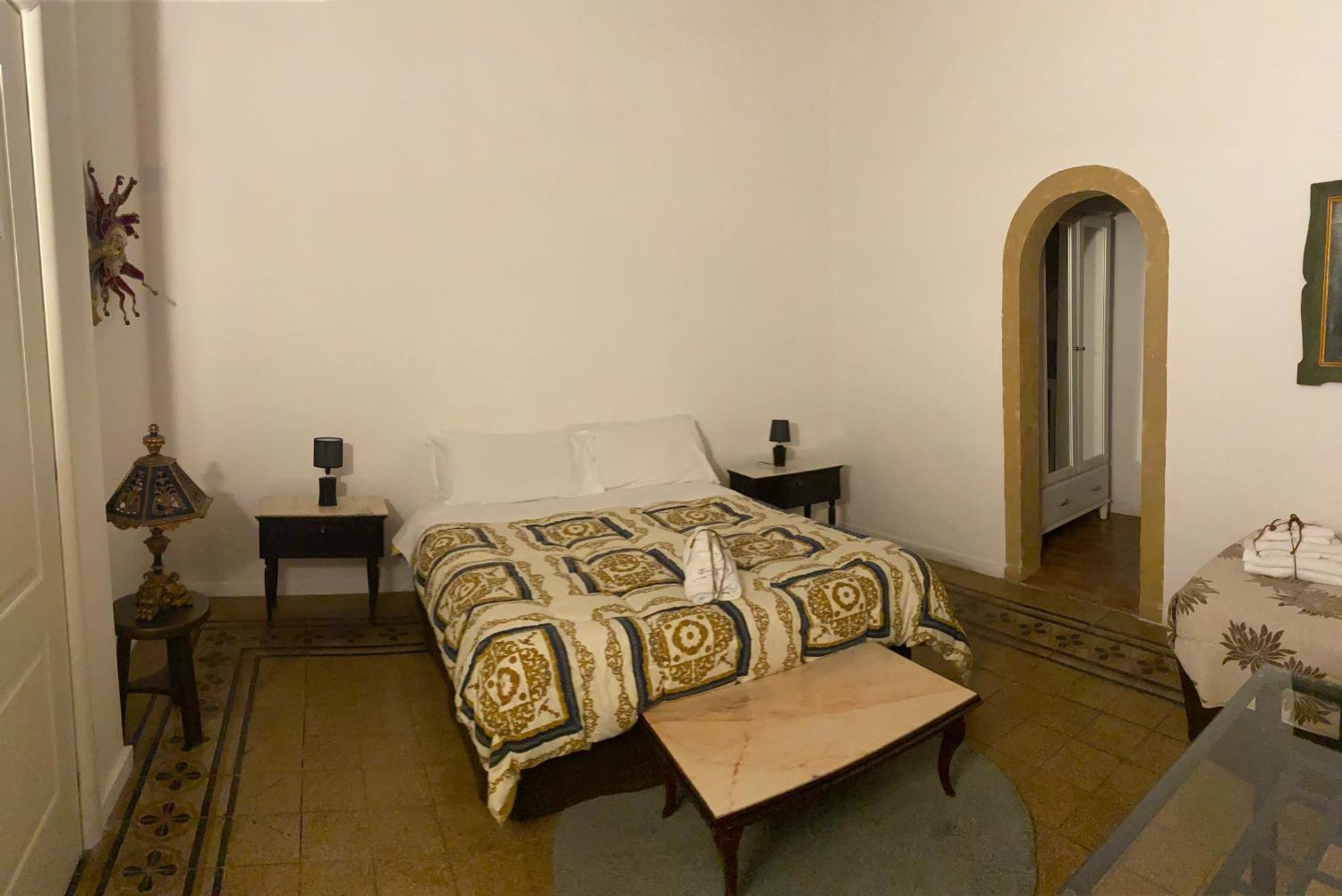 La Galleria Naples