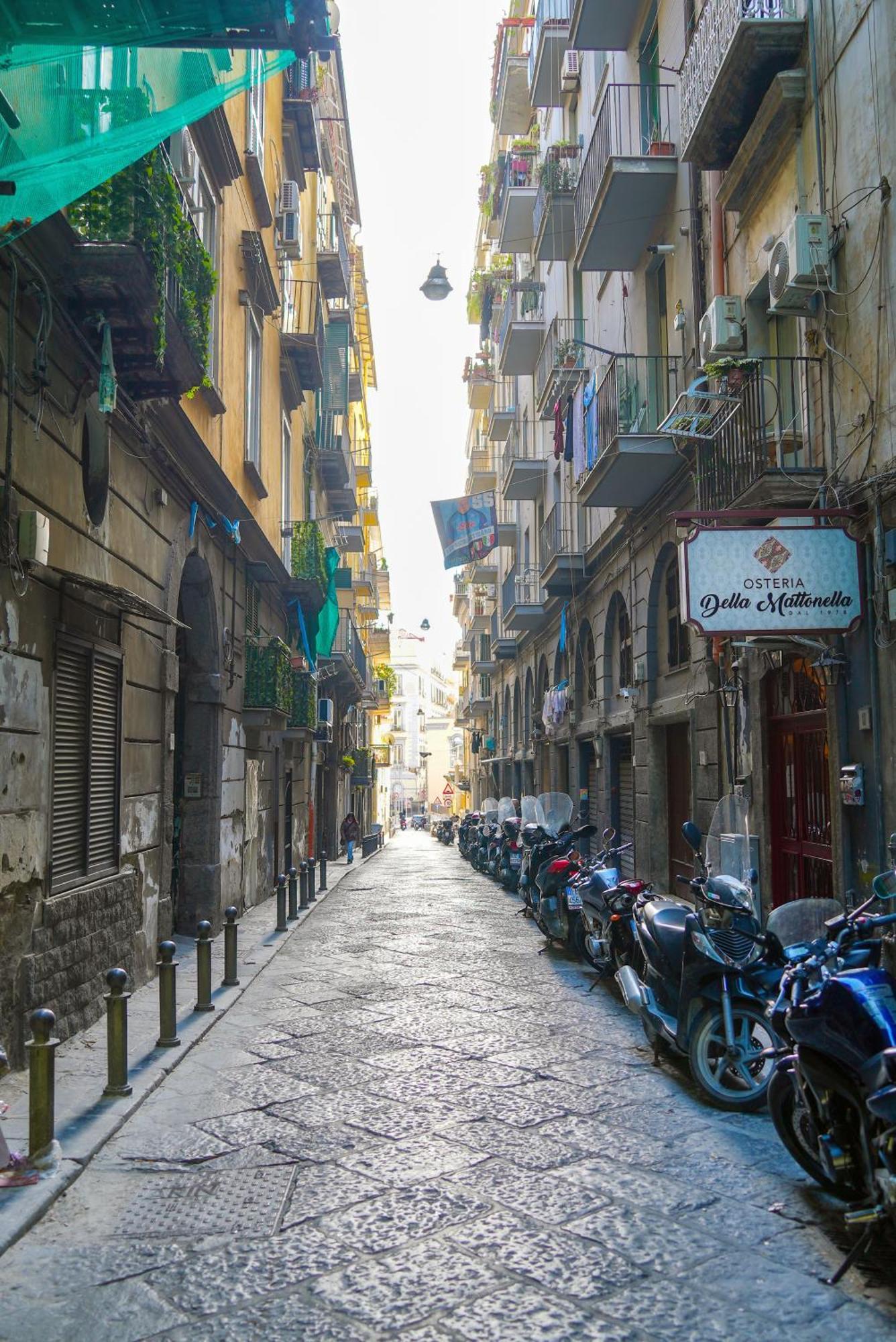 Casa Al Centro Di A' Fenestrella * Naples