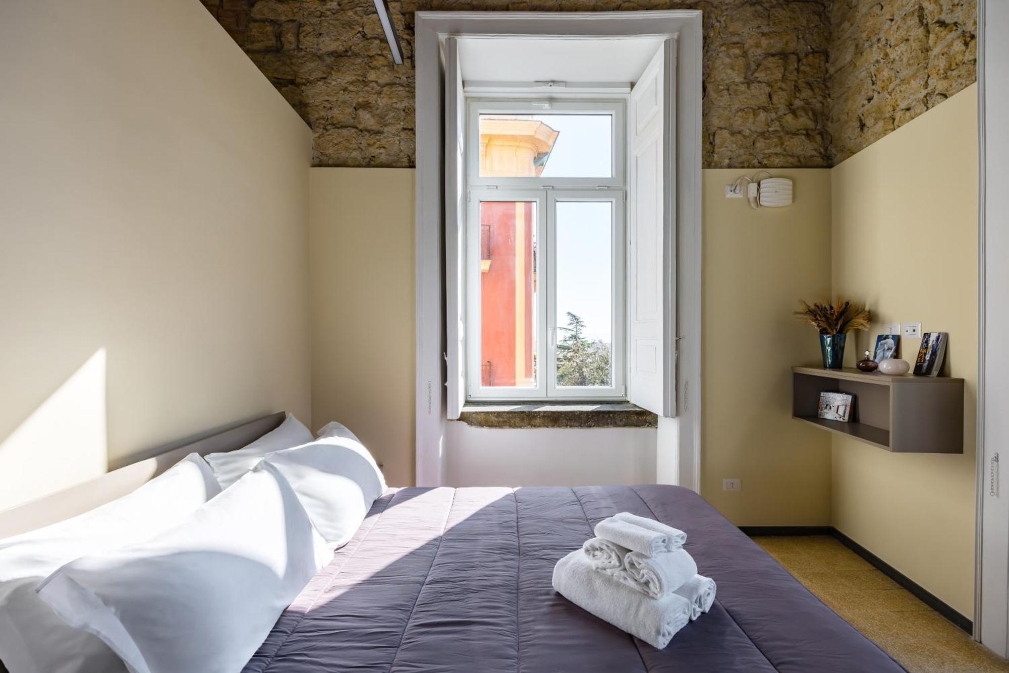 Apartment La Pinacoteca By Napoliapartments *