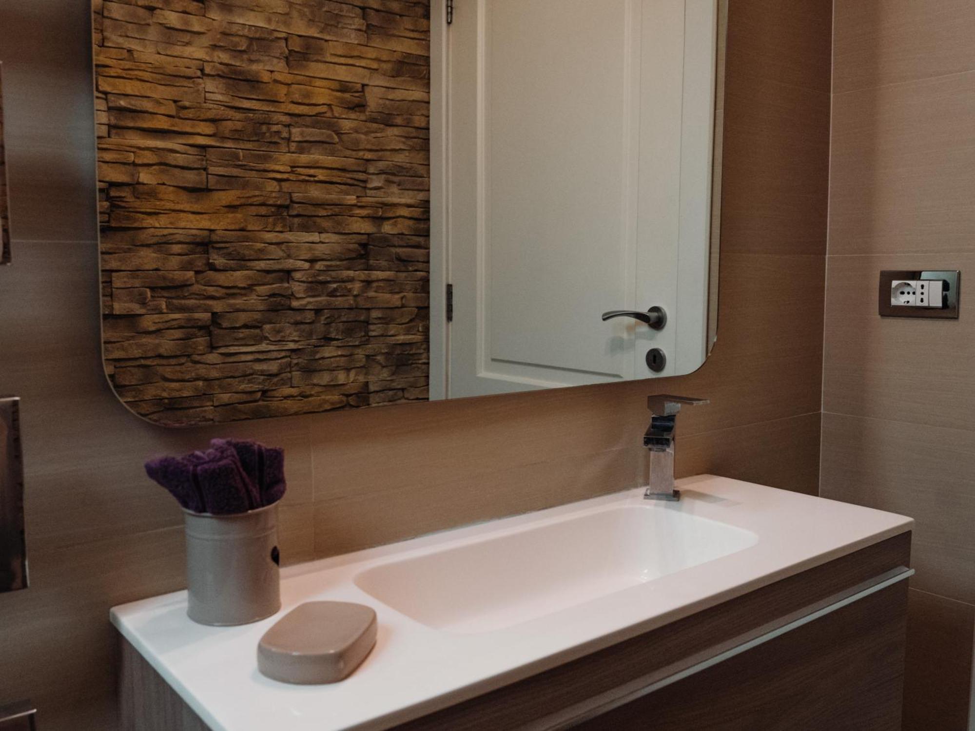 Lo Specchio Dei Papiri Bed & Breakfast