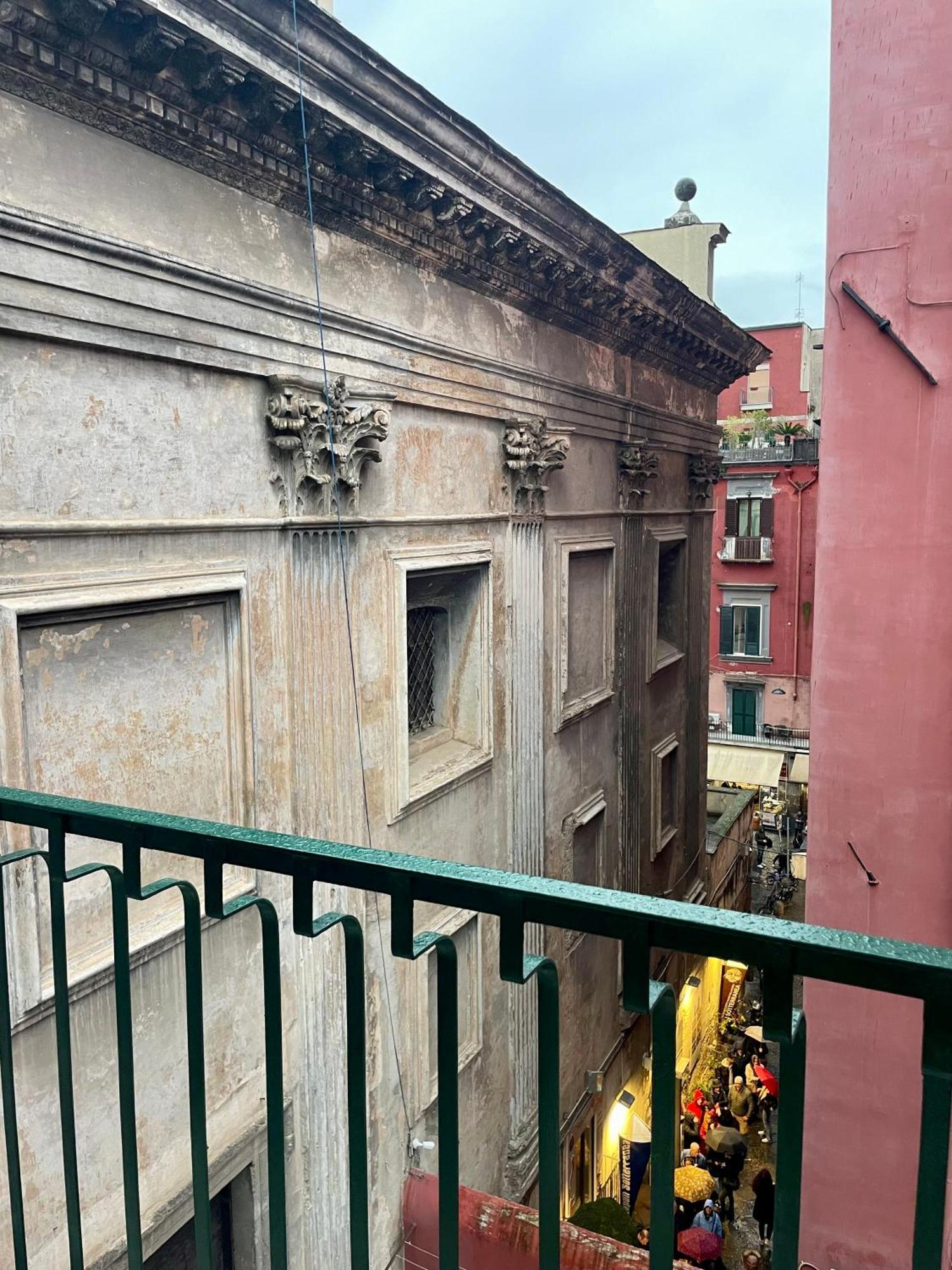 Dimora Cortese Bed & Breakfast Naples