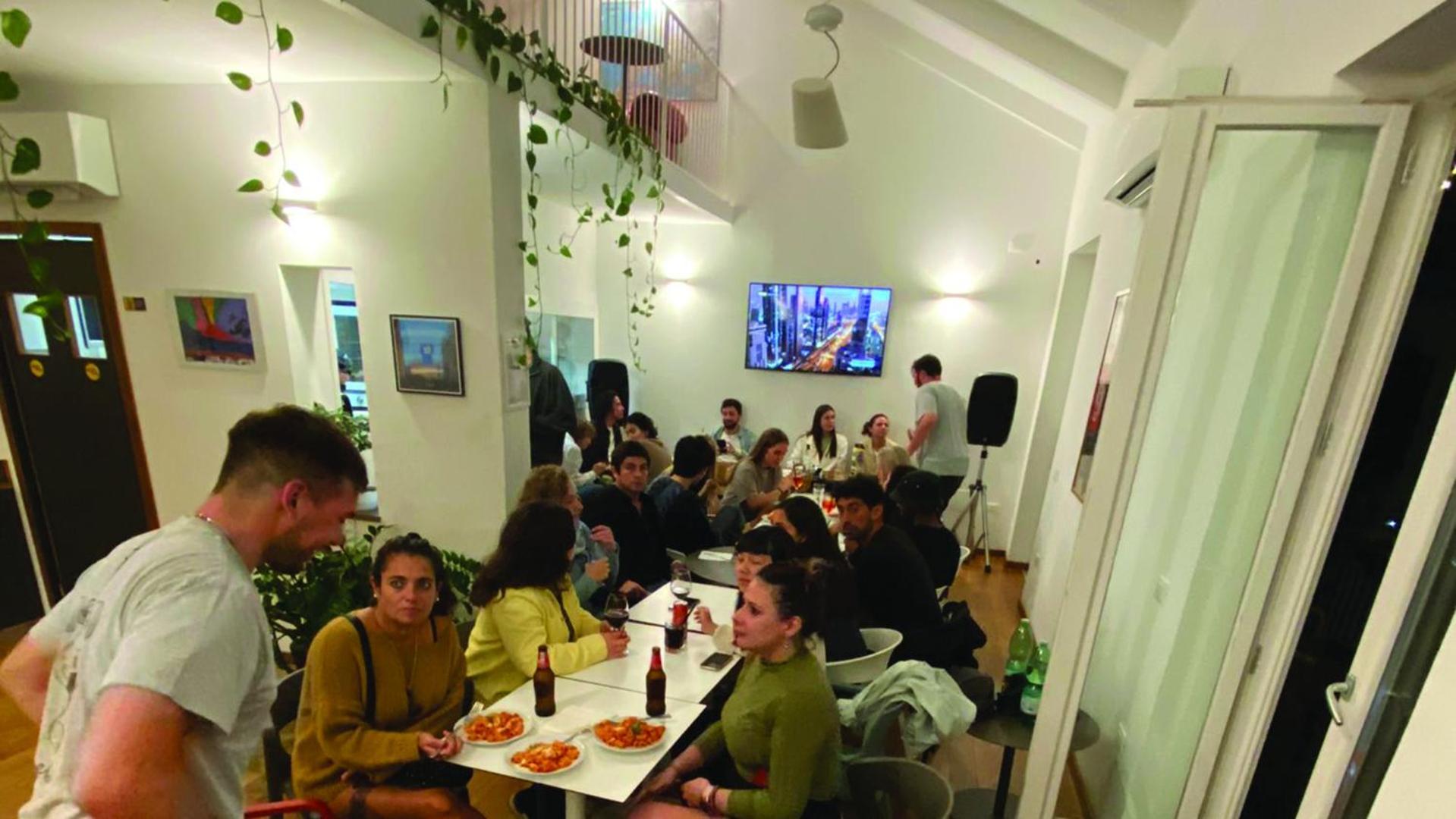 Tric Trac Hostel Naples