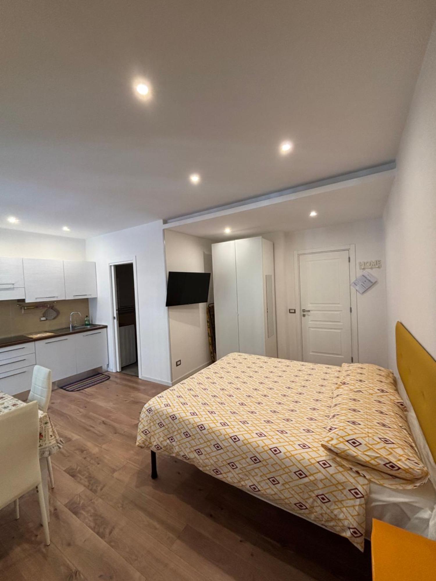 Little House Rione Alto Apartment