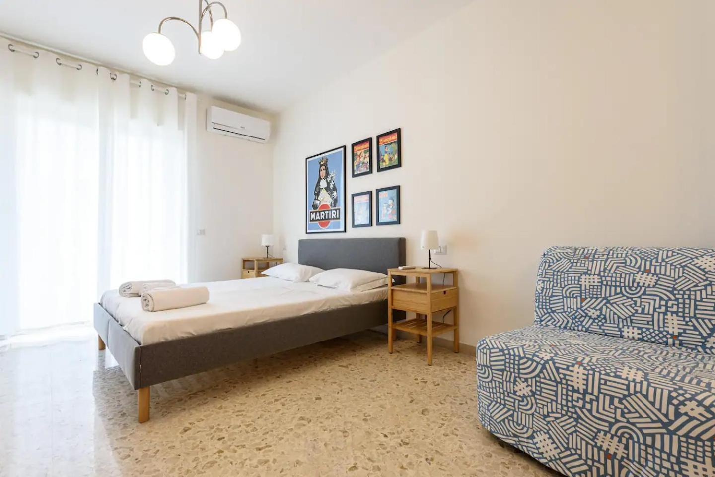 Apartment 2br Per 5 Con Patio Privato - Vicino Centro Naples
