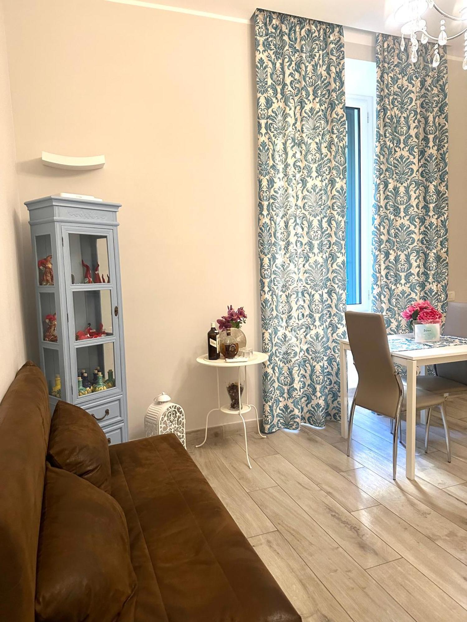 Dea Bed & Breakfast Naples