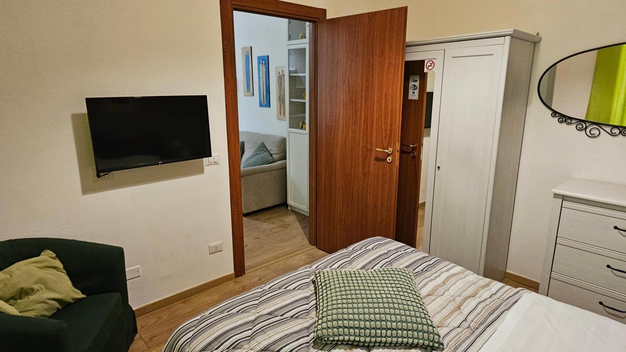 Apartment Flat 381 *