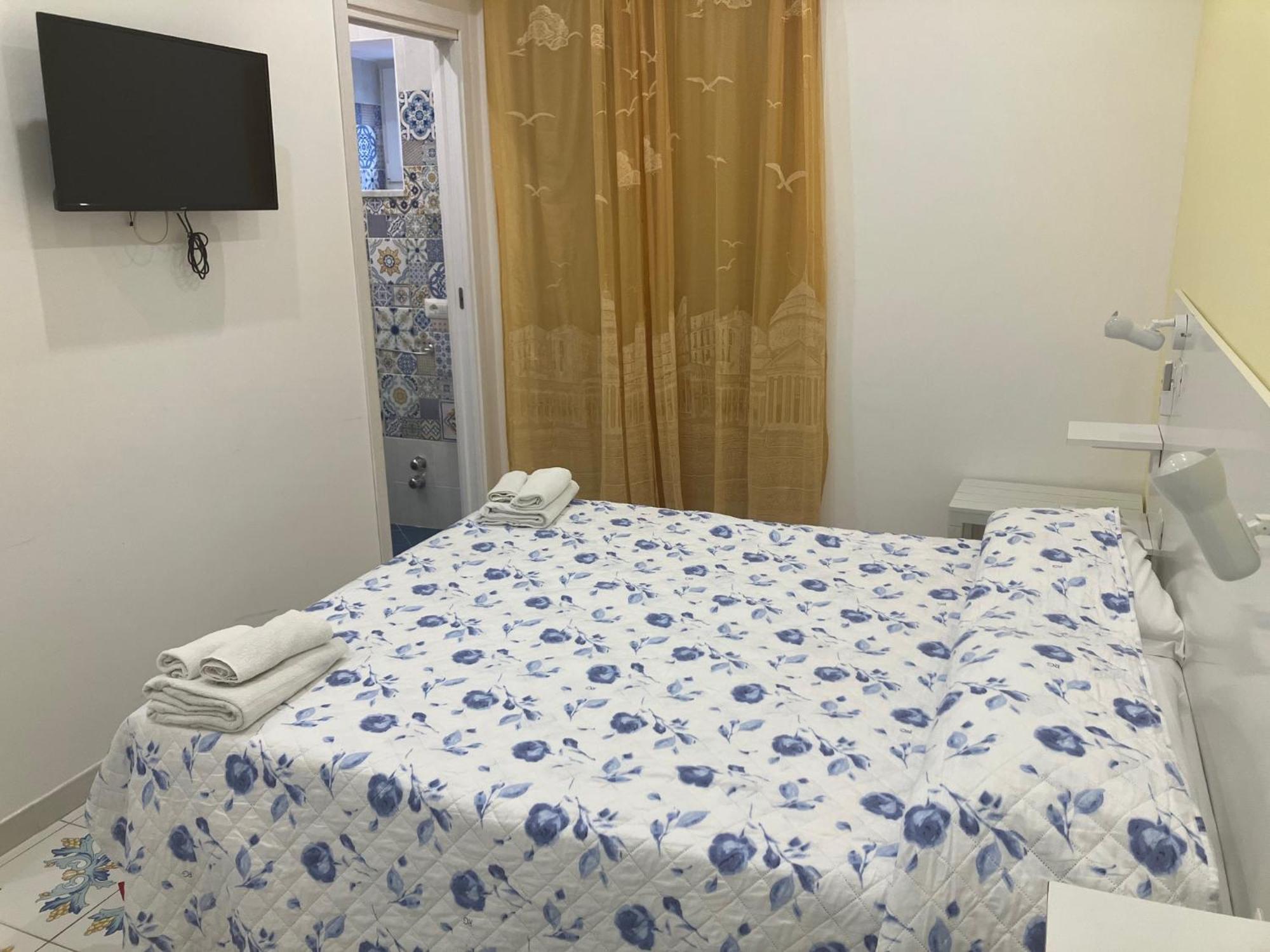 Hotel Oasi *