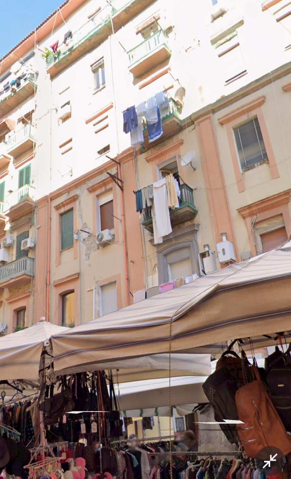 Market House Apartment