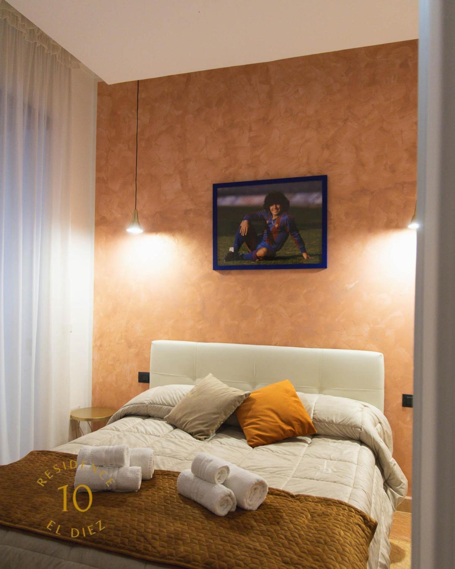 El Diez Guest house Naples