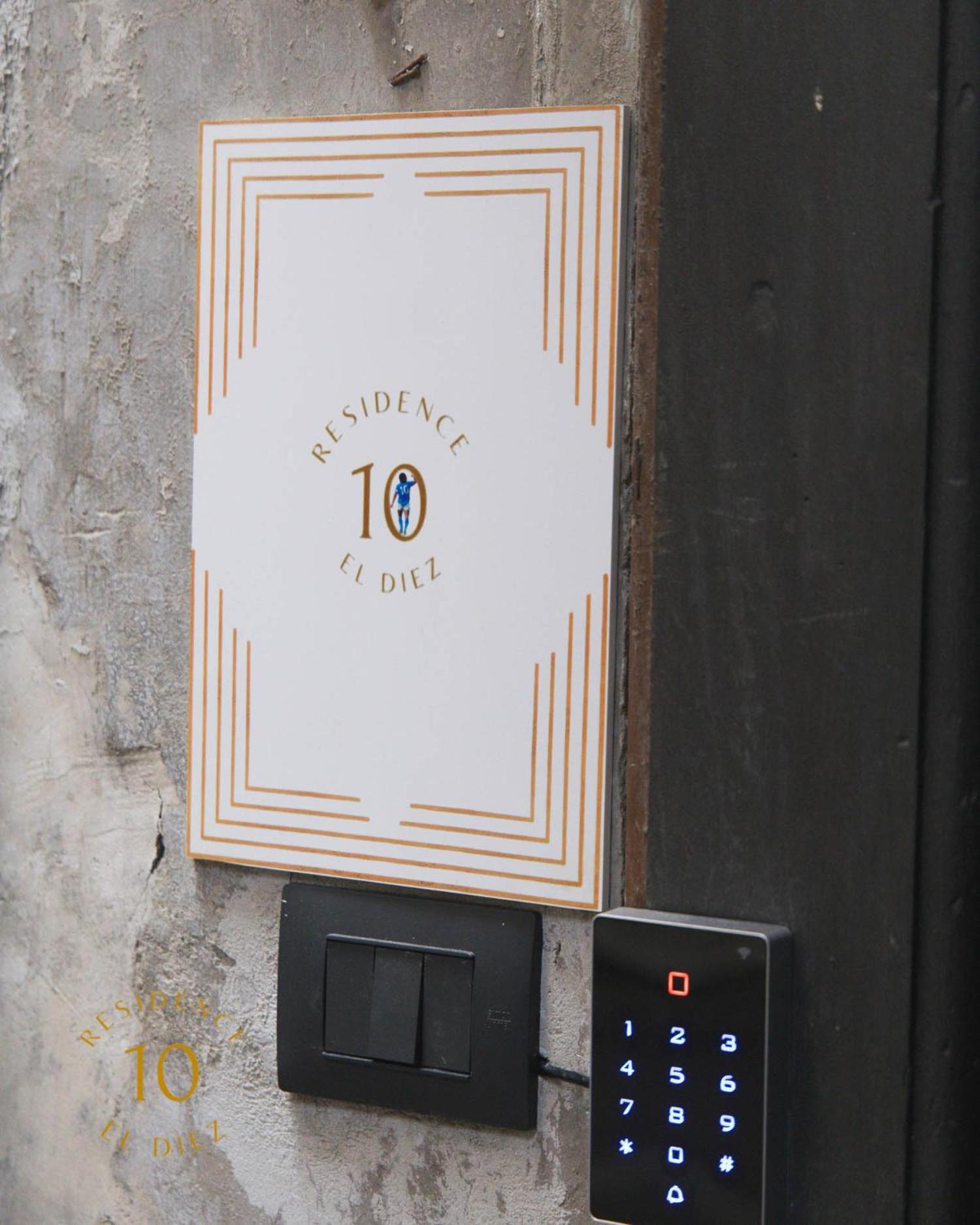 El Diez Guest house Naples
