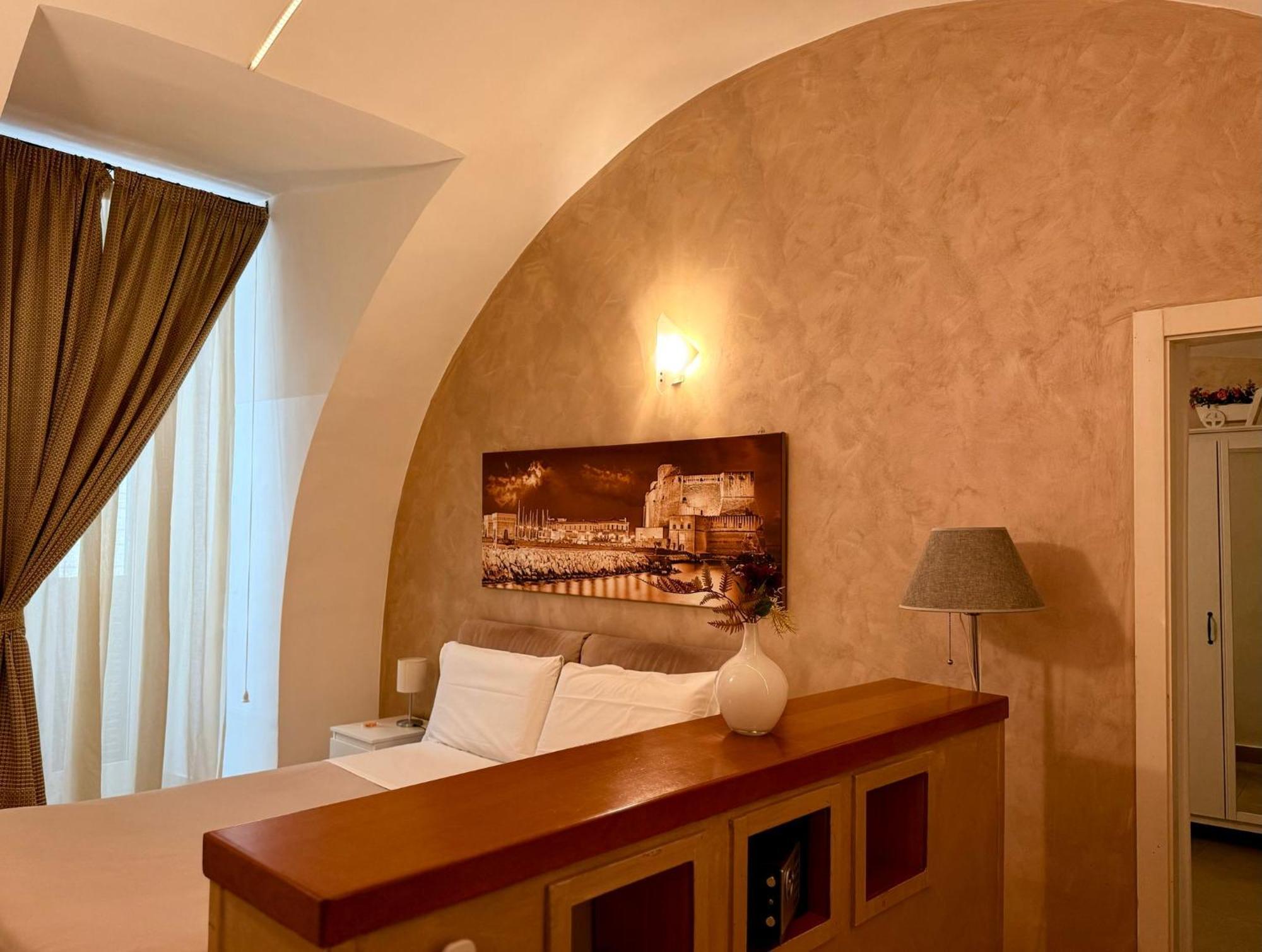 Chiaia Guest house 2*