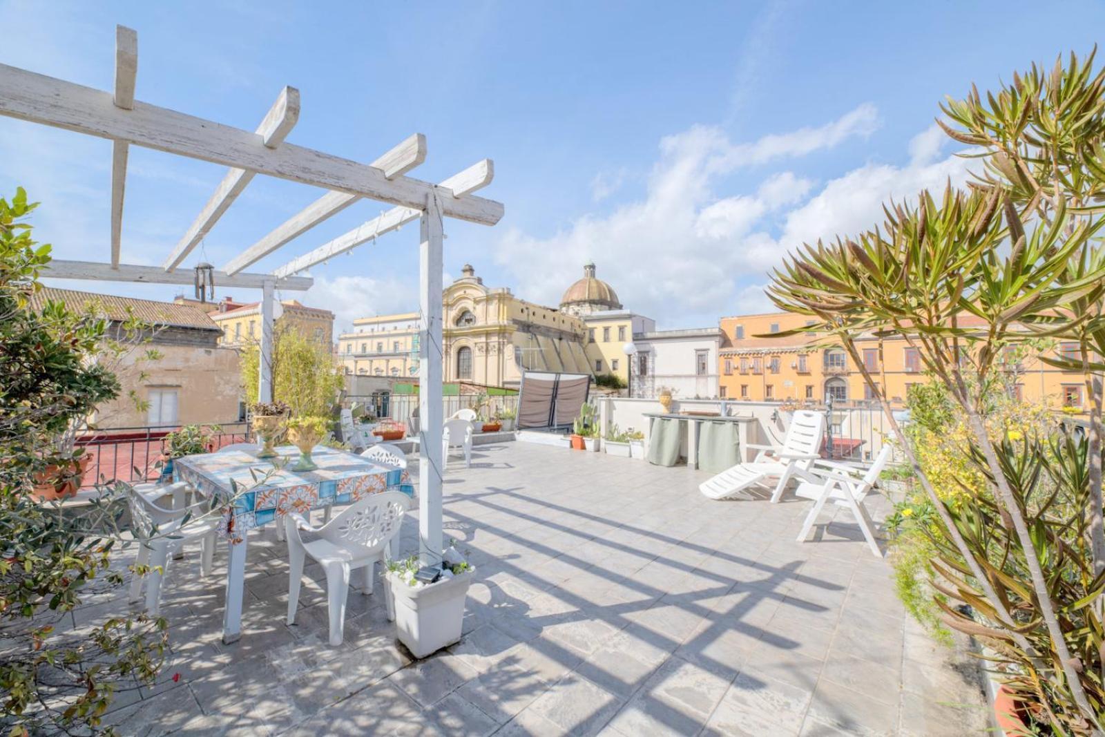 Mimi Terrace Naples