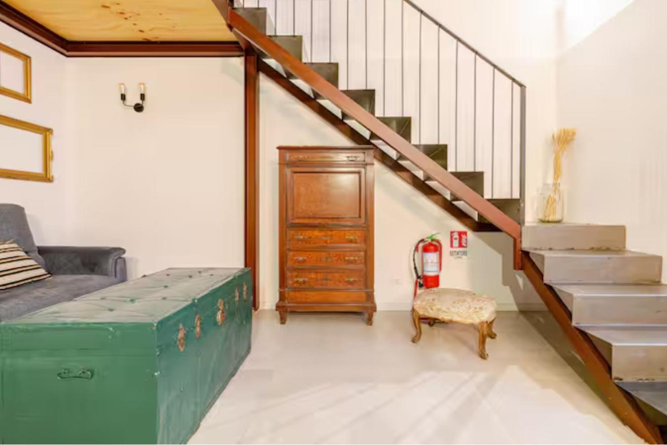 Loft * Naples